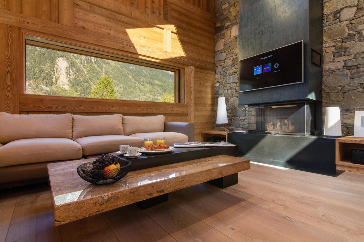 Chalet Cristal de Roche - Happy Rentals view 2