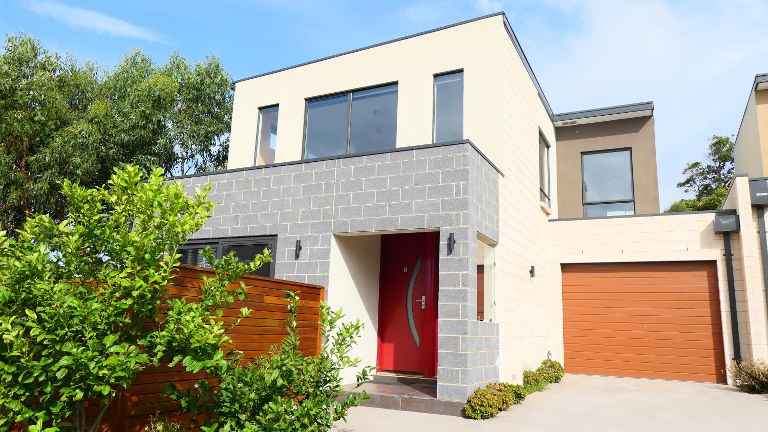 Apollo Bay Seal Apartments