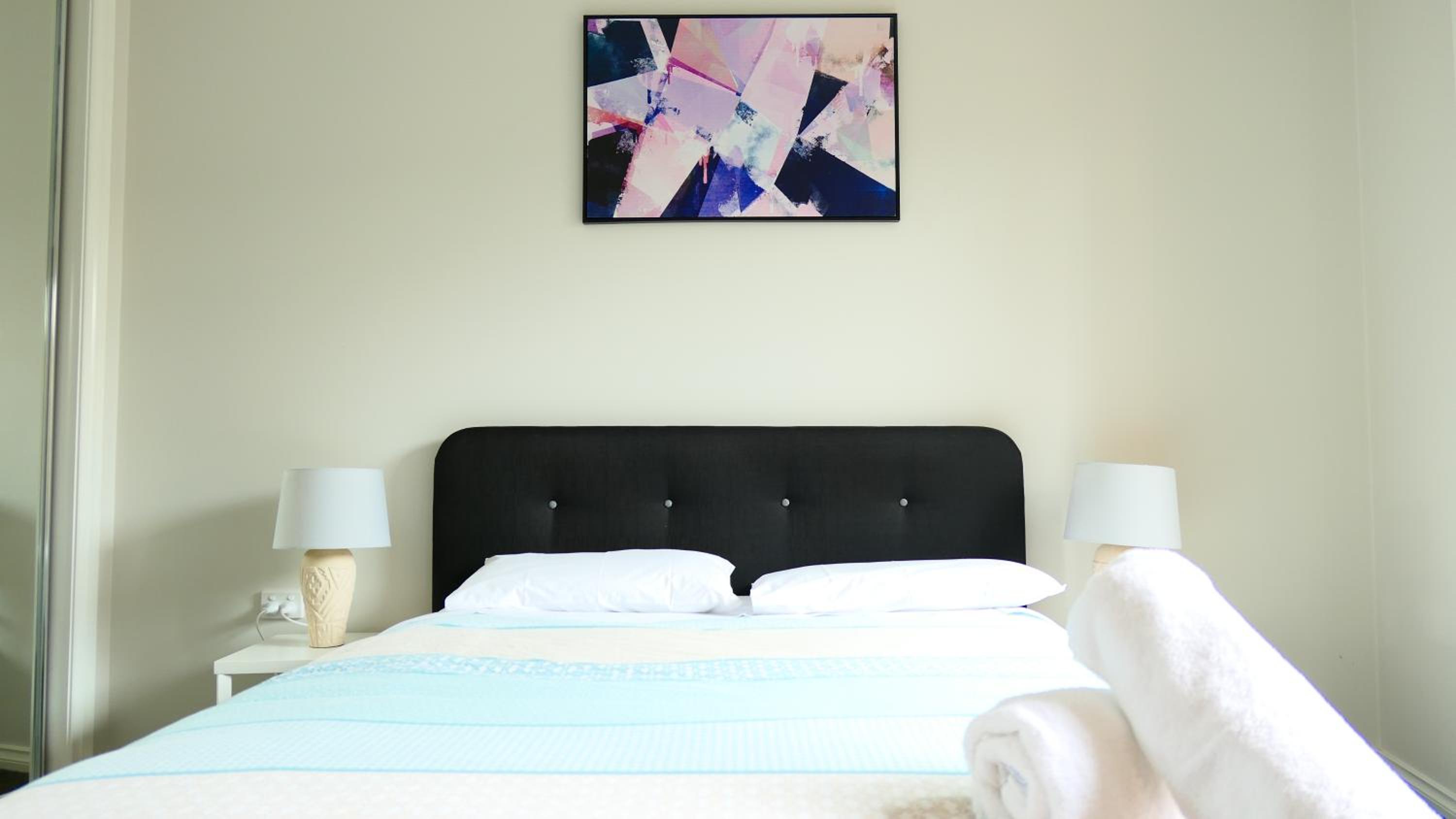 Apollo Bay Seal Apartments