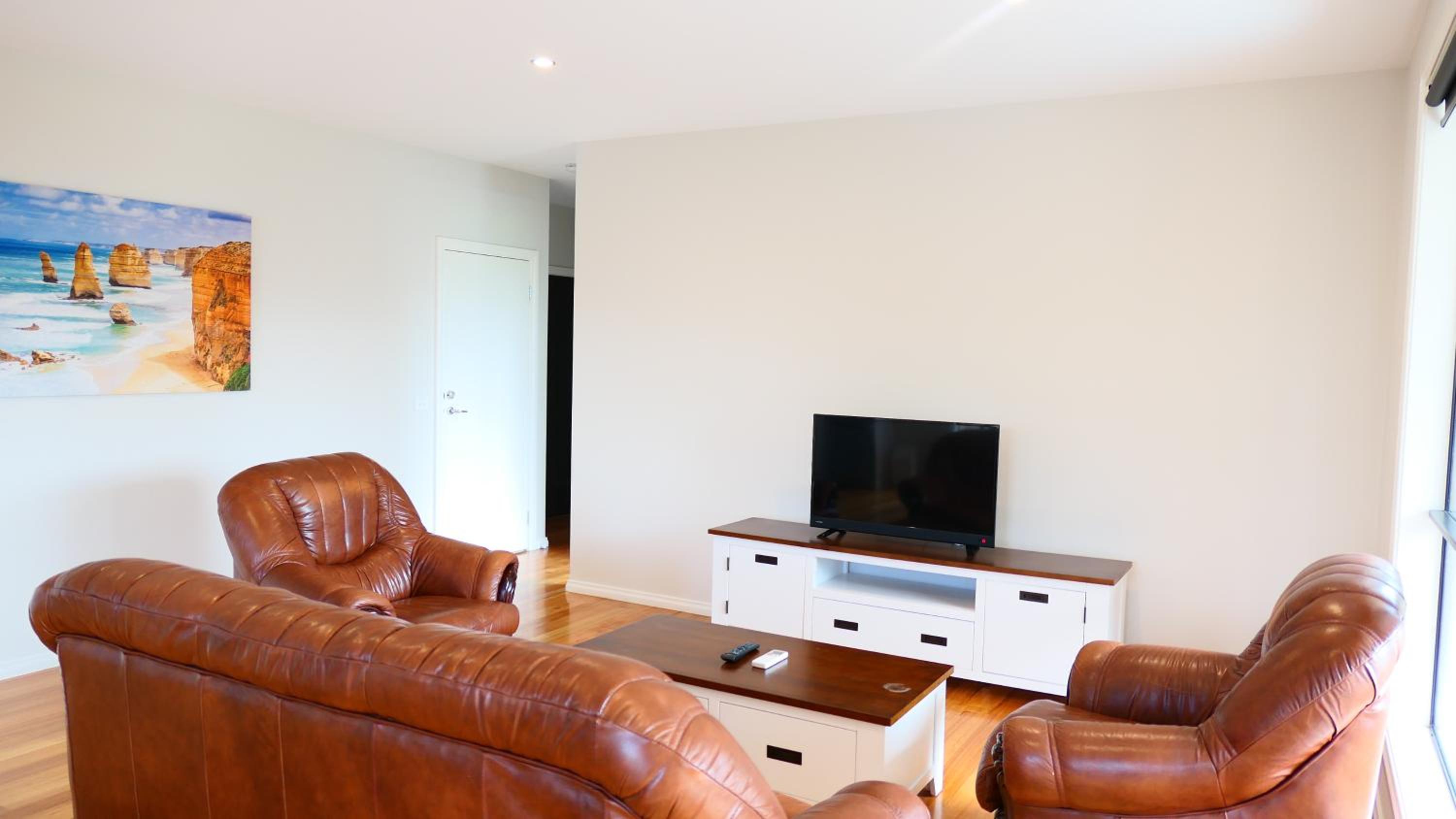 Apollo Bay Seal Apartments