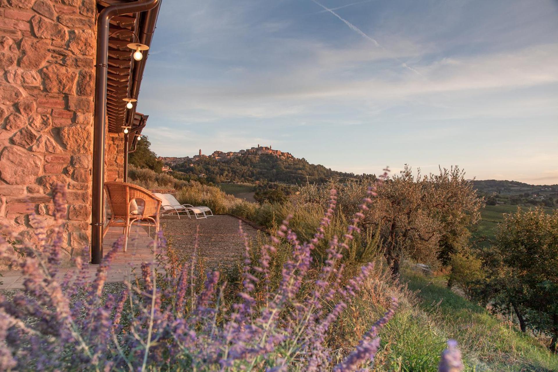 Podere Poggio al sole view 4
