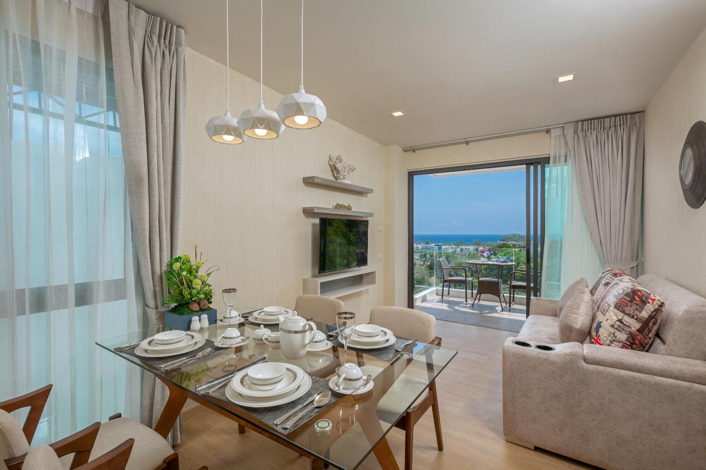 Splendid Sea View Resort
