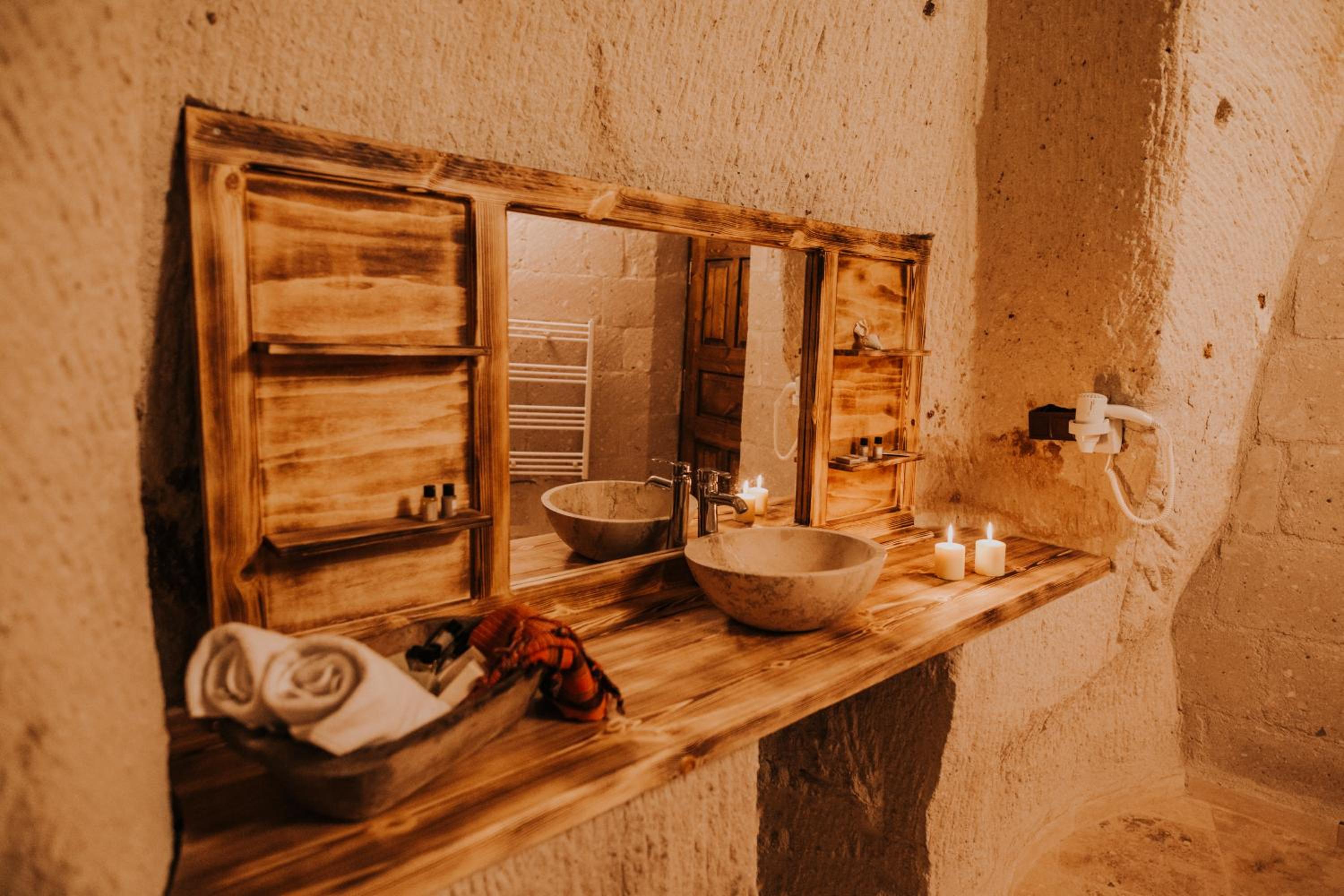 Zeus Cave Suites - Image 59