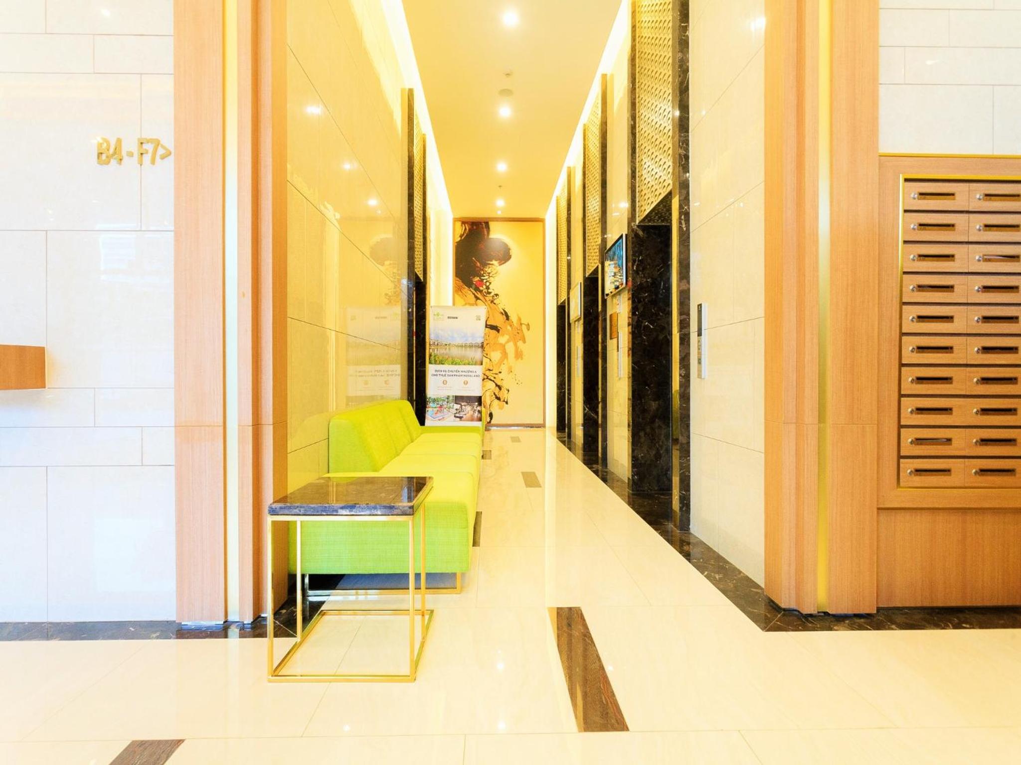 SOHO Suites - Saigon Central, 5-Min-To-Bui Vien Street