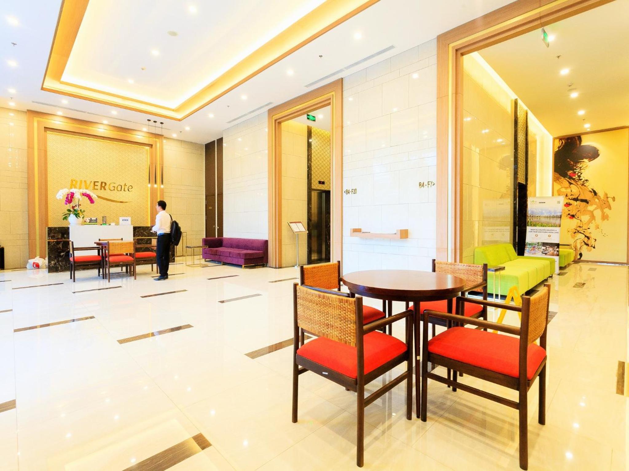 SOHO Suites - Saigon Central, 5-Min-To-Bui Vien Street