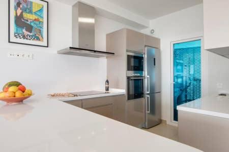 Luxury penthouse with Jacuzzi and Seaviews