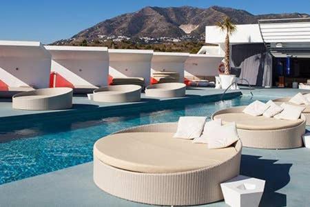 Luxury penthouse with Jacuzzi and Seaviews