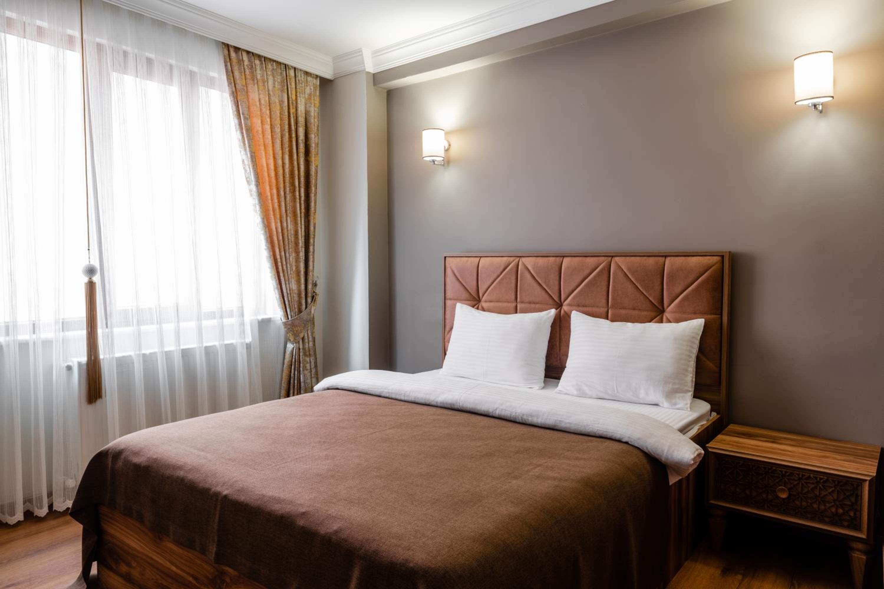 madame roza - Image 18