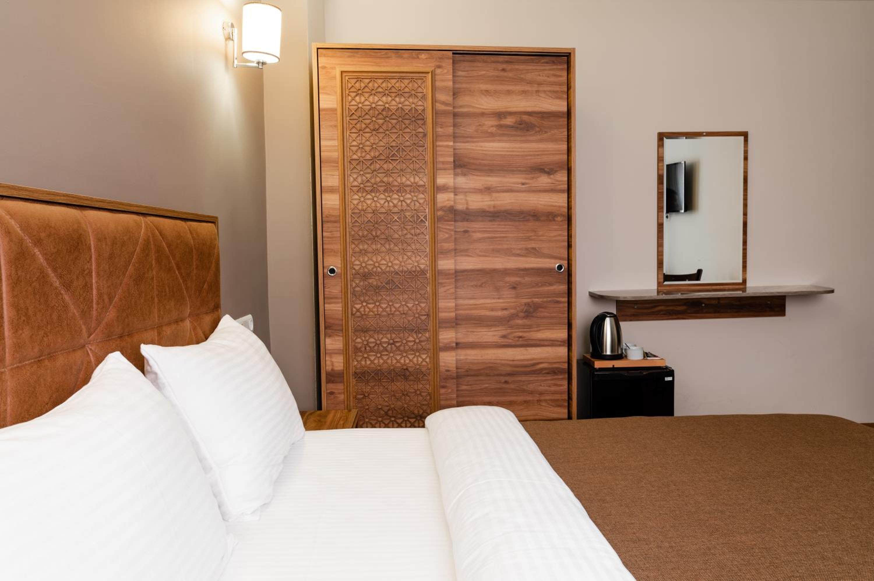 madame roza - Image 7