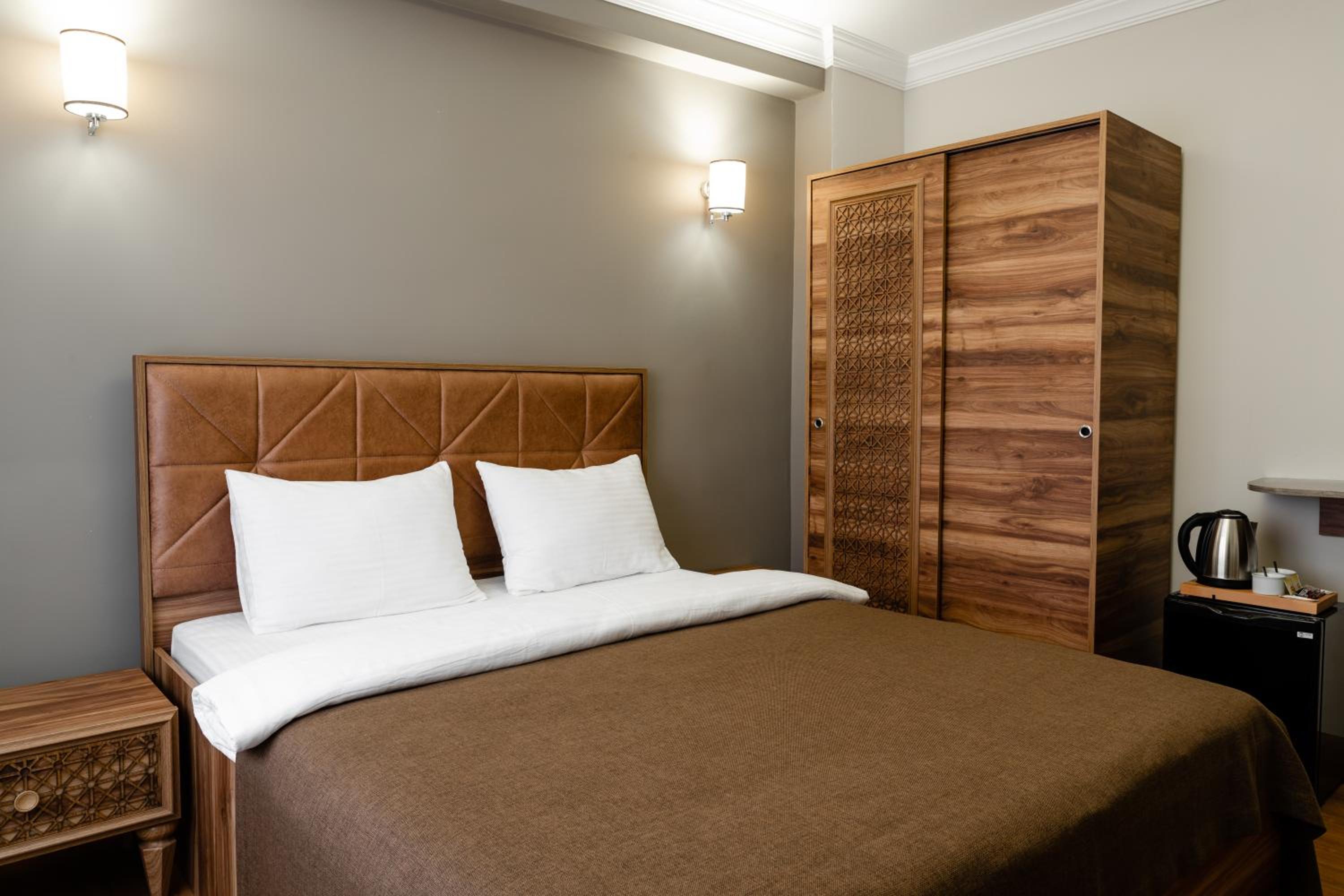 madame roza - Image 17