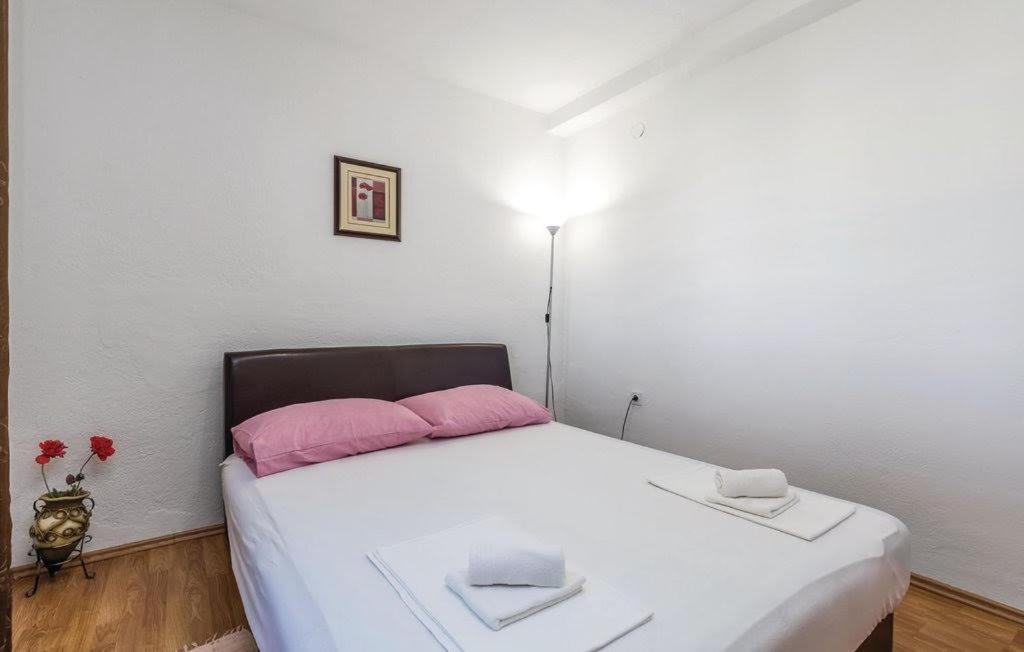 Apartman Nina 1 view 3