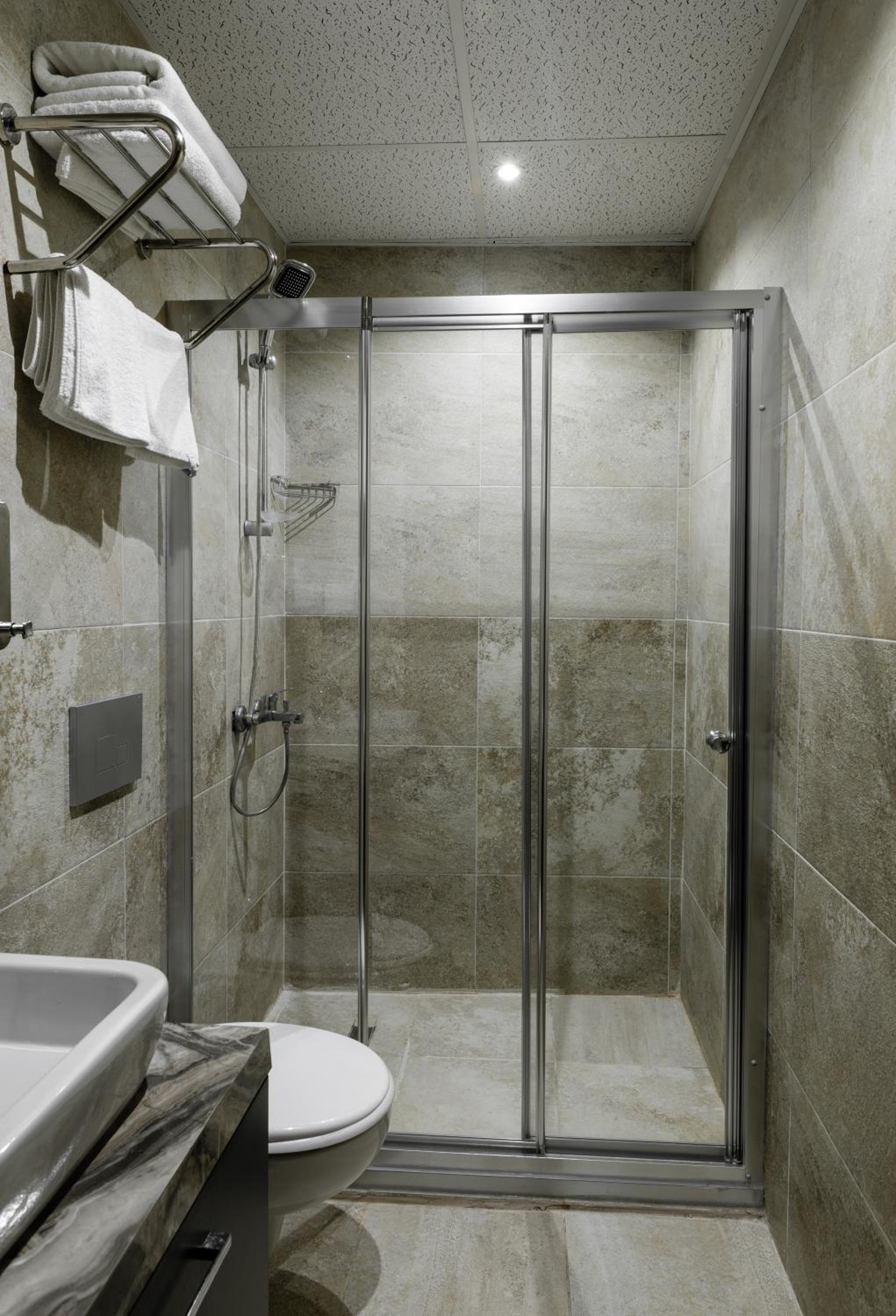 madame roza - Image 20