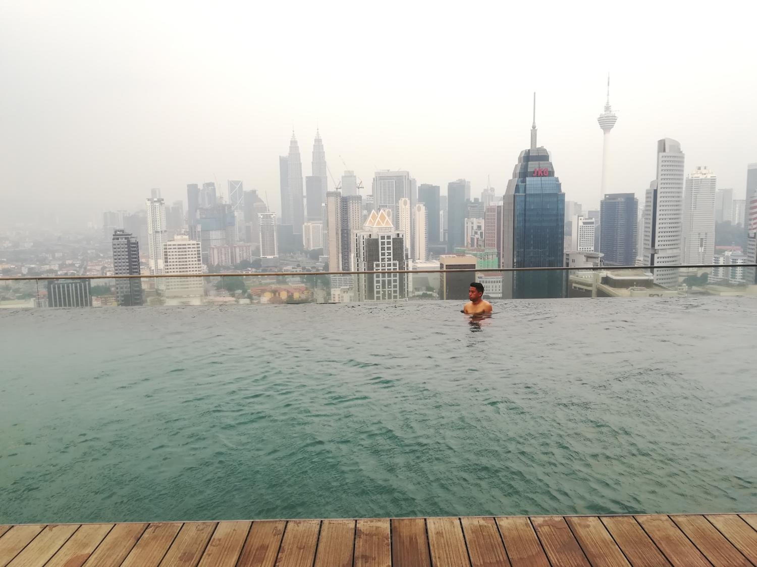 Regalia Suites Skypool View KLCC by Enjoy your stay