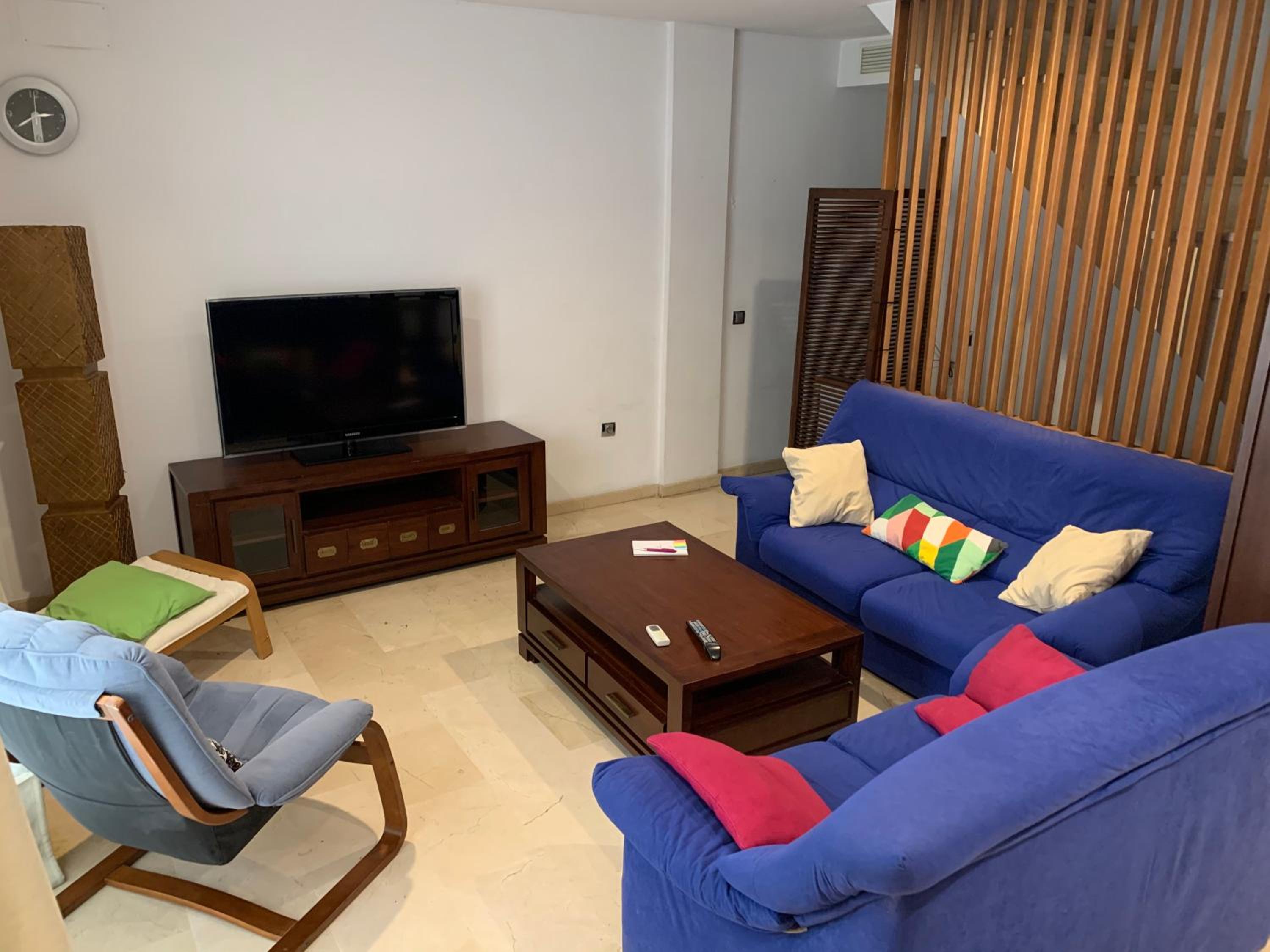 CASTILLEJA , Casa-Apartamento cerca centro Sevilla Wifi Familias Trabajo Garaje