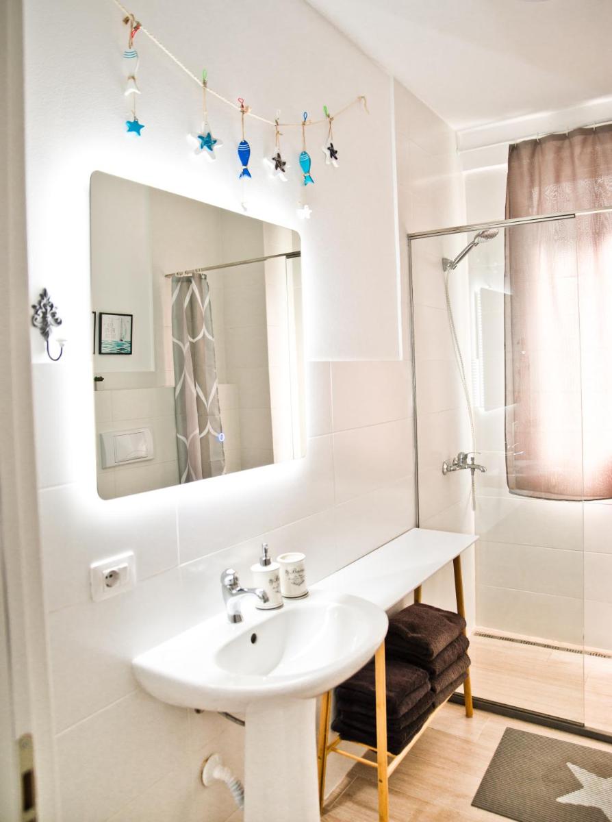Rose Luxury Apartment Vlore, full sea view !