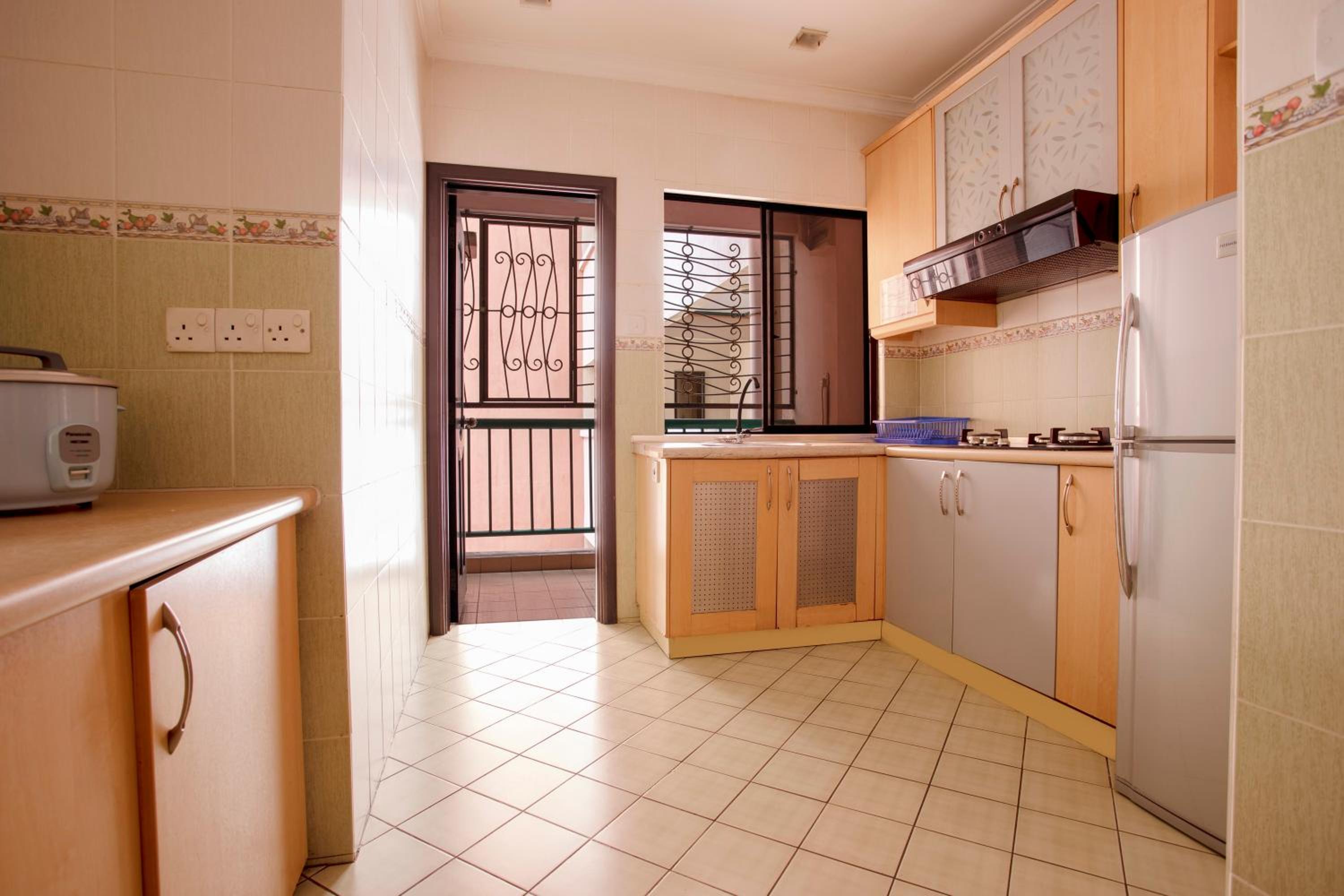 Marina Court Kota Kinabalu-STAY AND GET CASH REBATE view 4