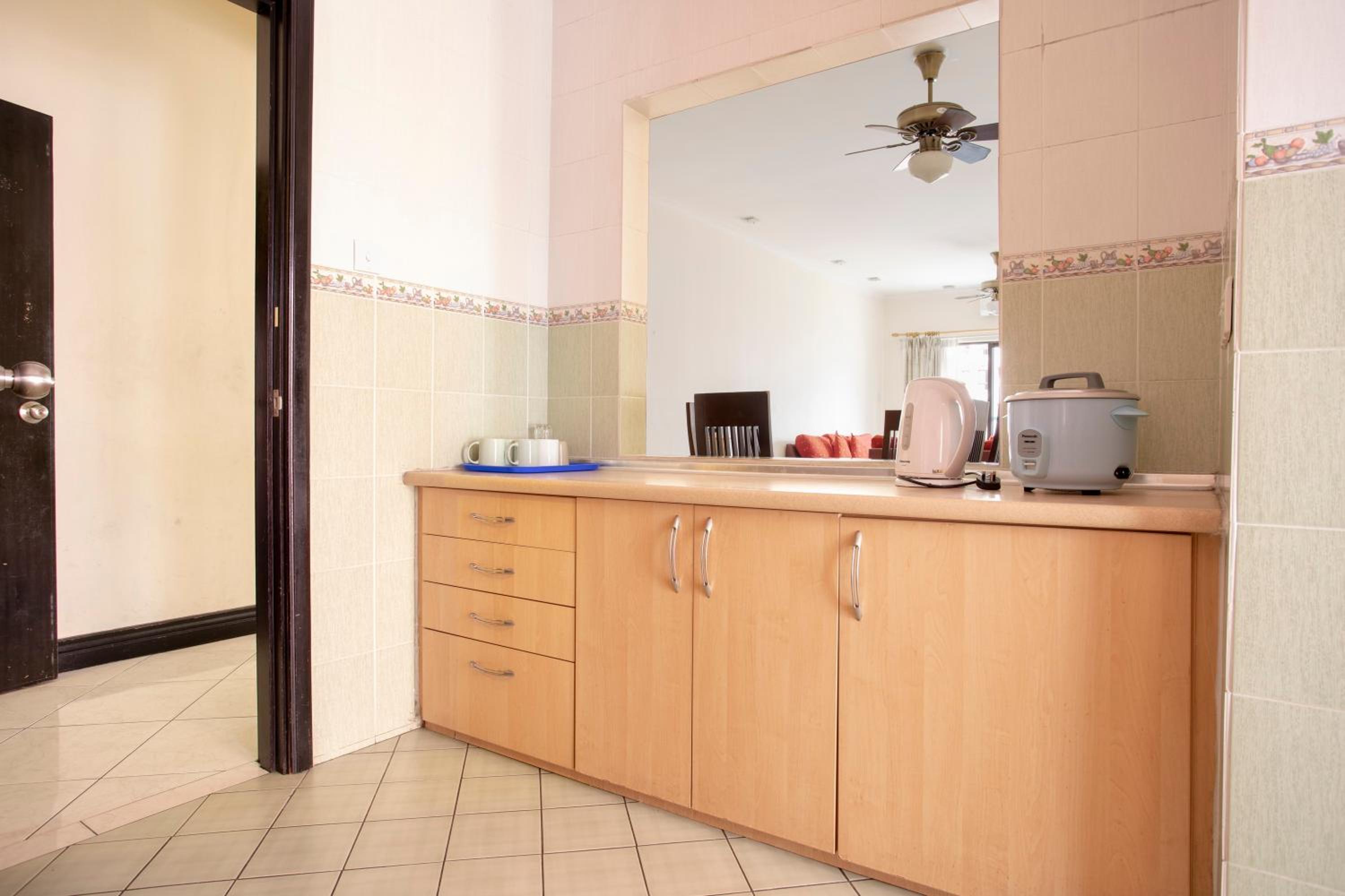Marina Court Kota Kinabalu-STAY AND GET CASH REBATE view 2