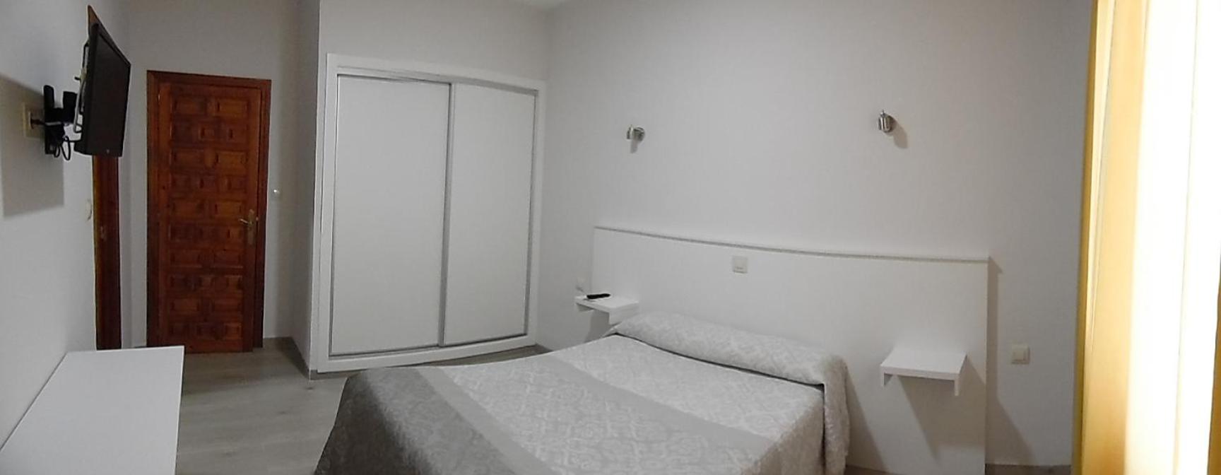 Hostal Arias