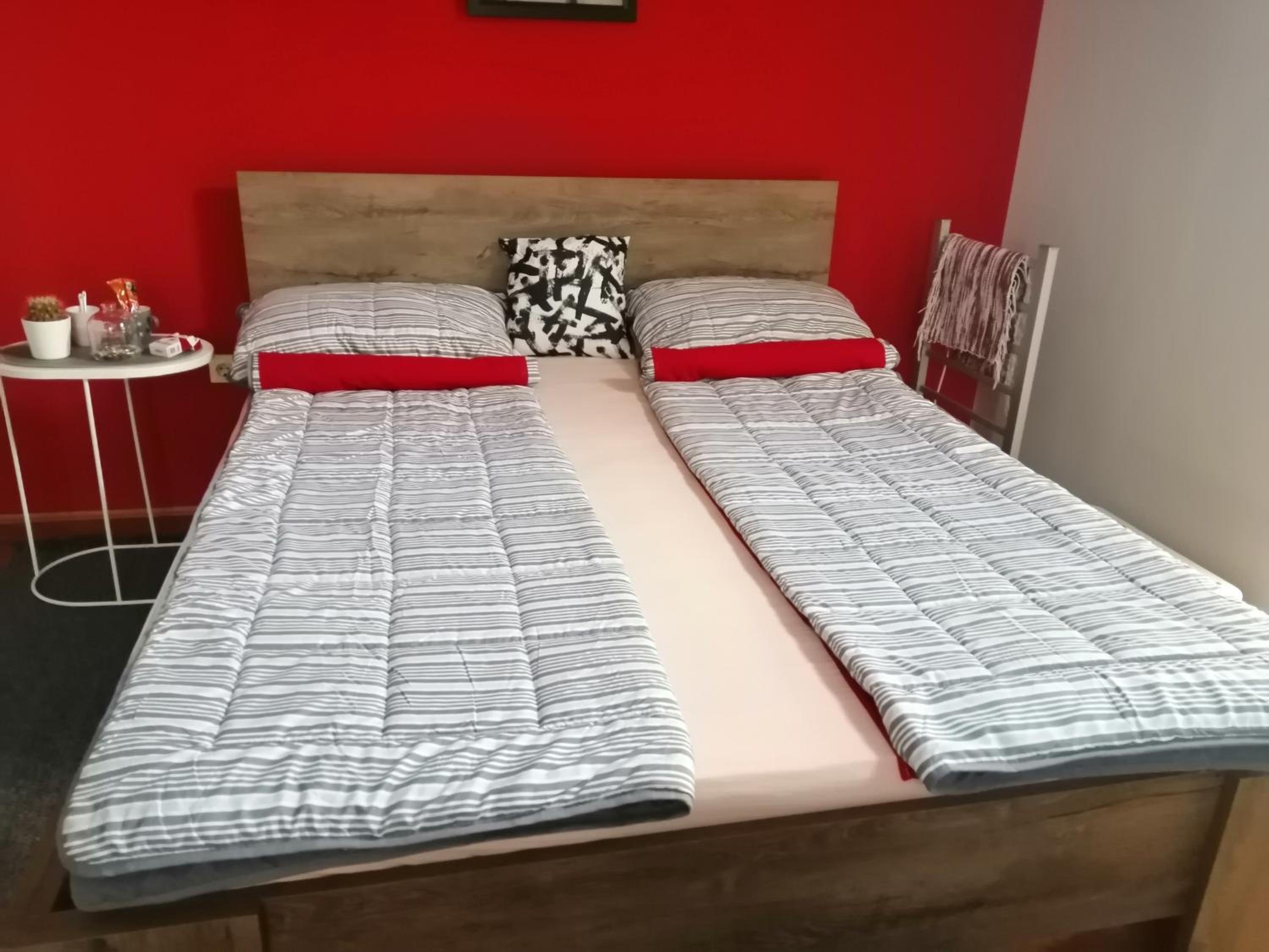 Apartman Red wall view 4