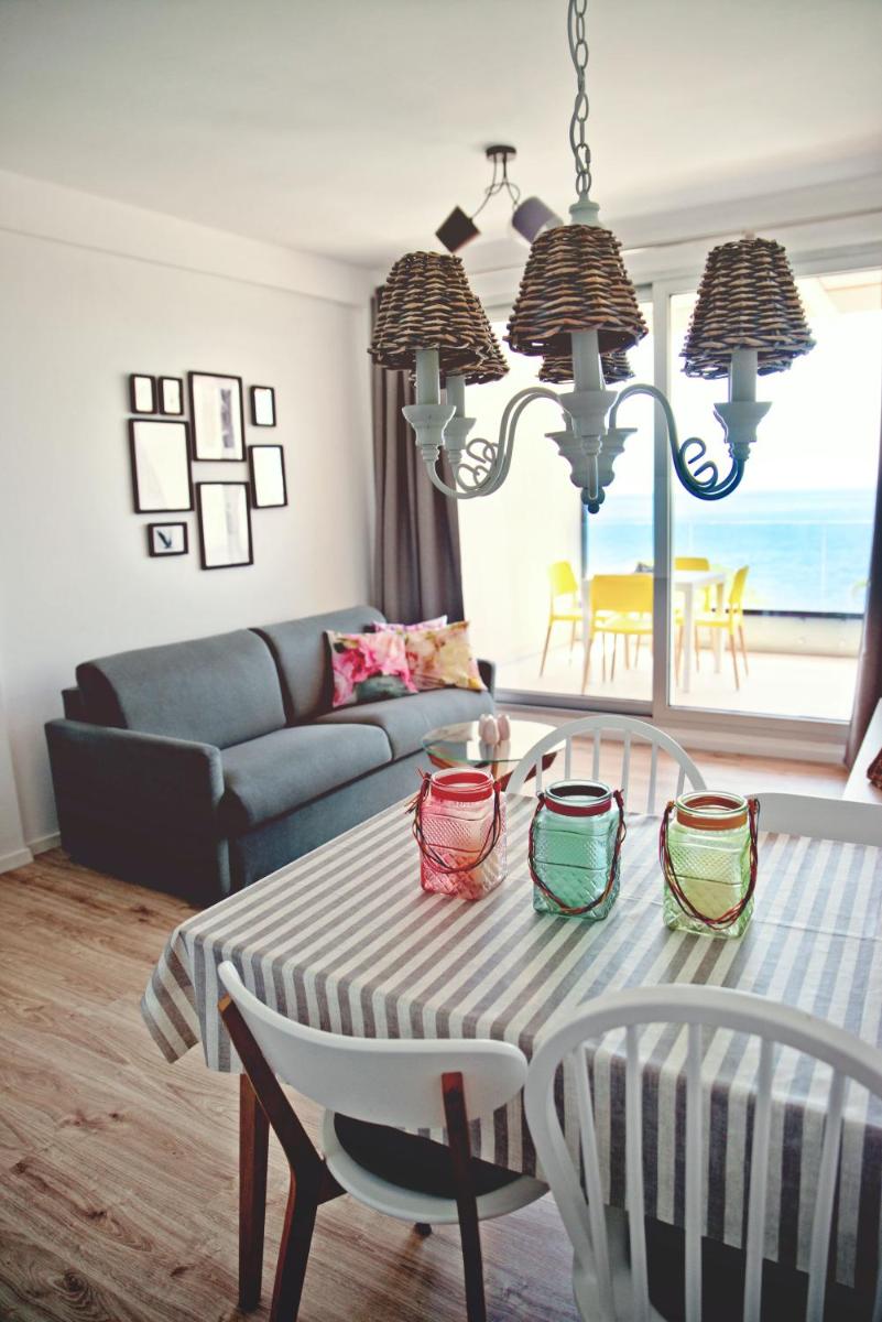 Rose Luxury Apartment Vlore, full sea view !