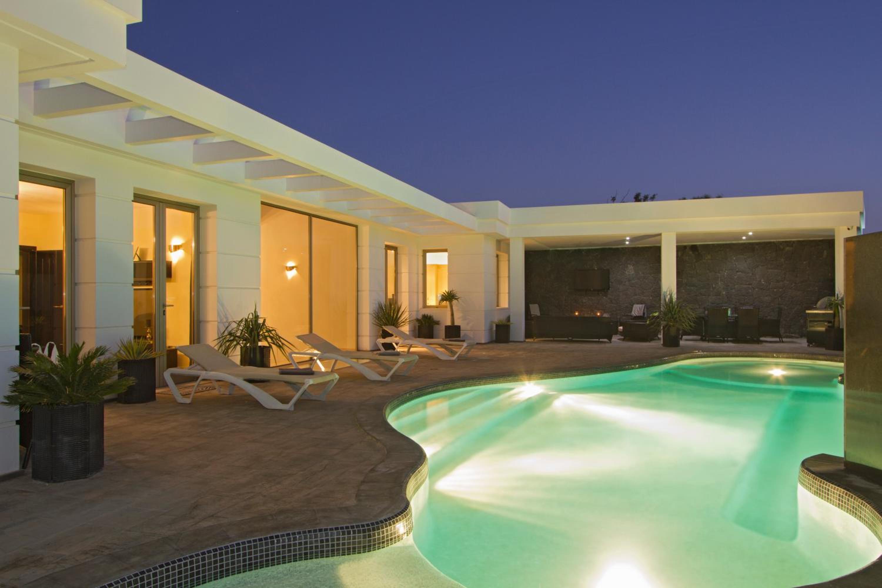 Villa Insignia view 4