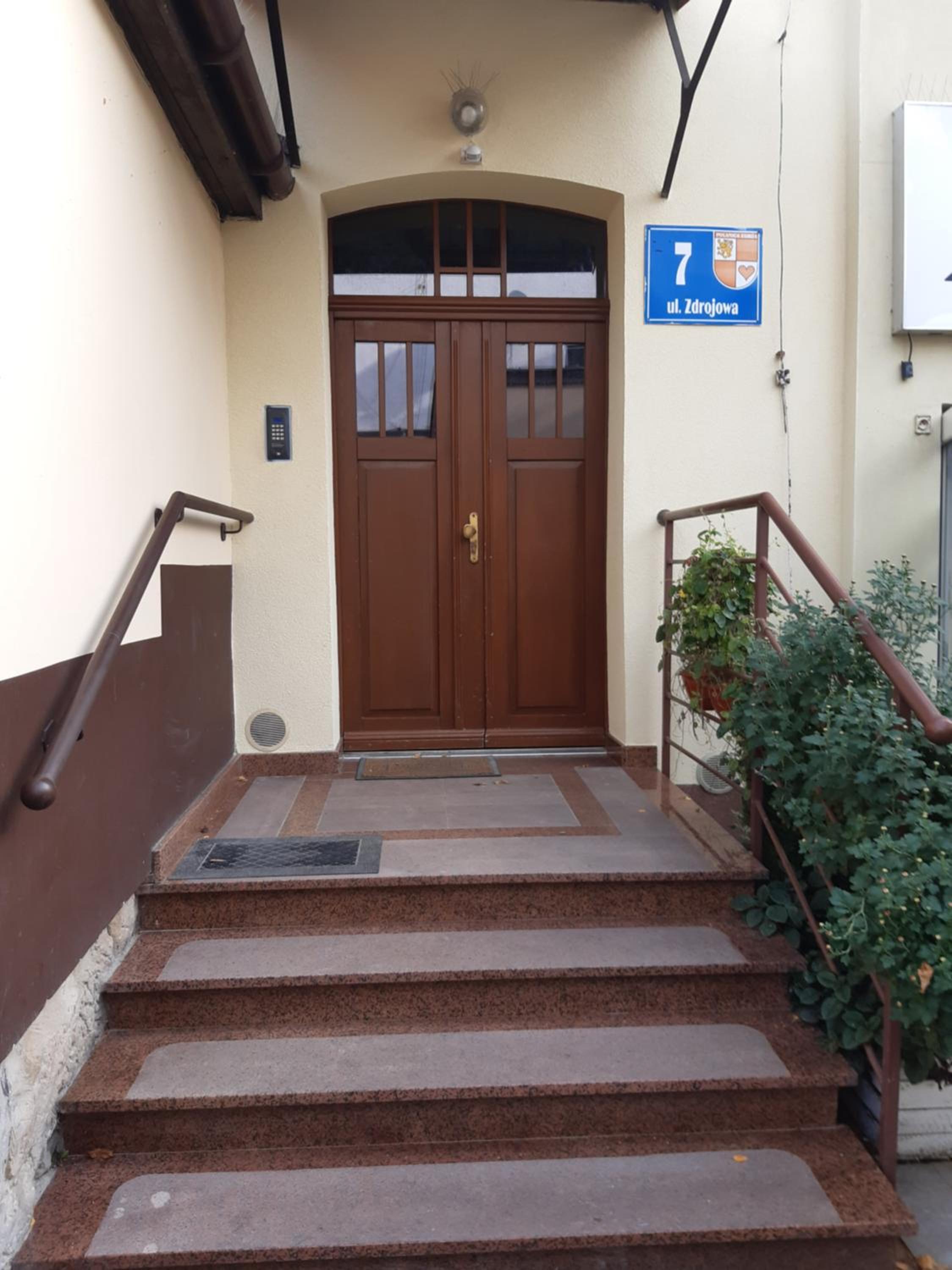 Biały na poddaszu view 2