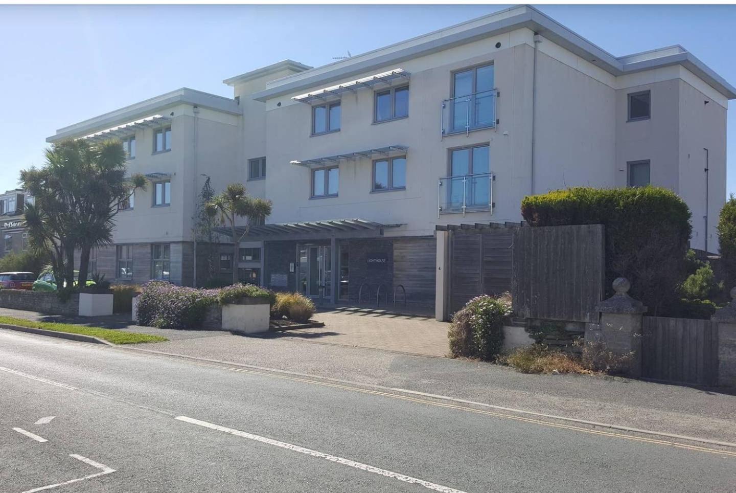 South Fistral Seaview 2-bed Apartment view 4