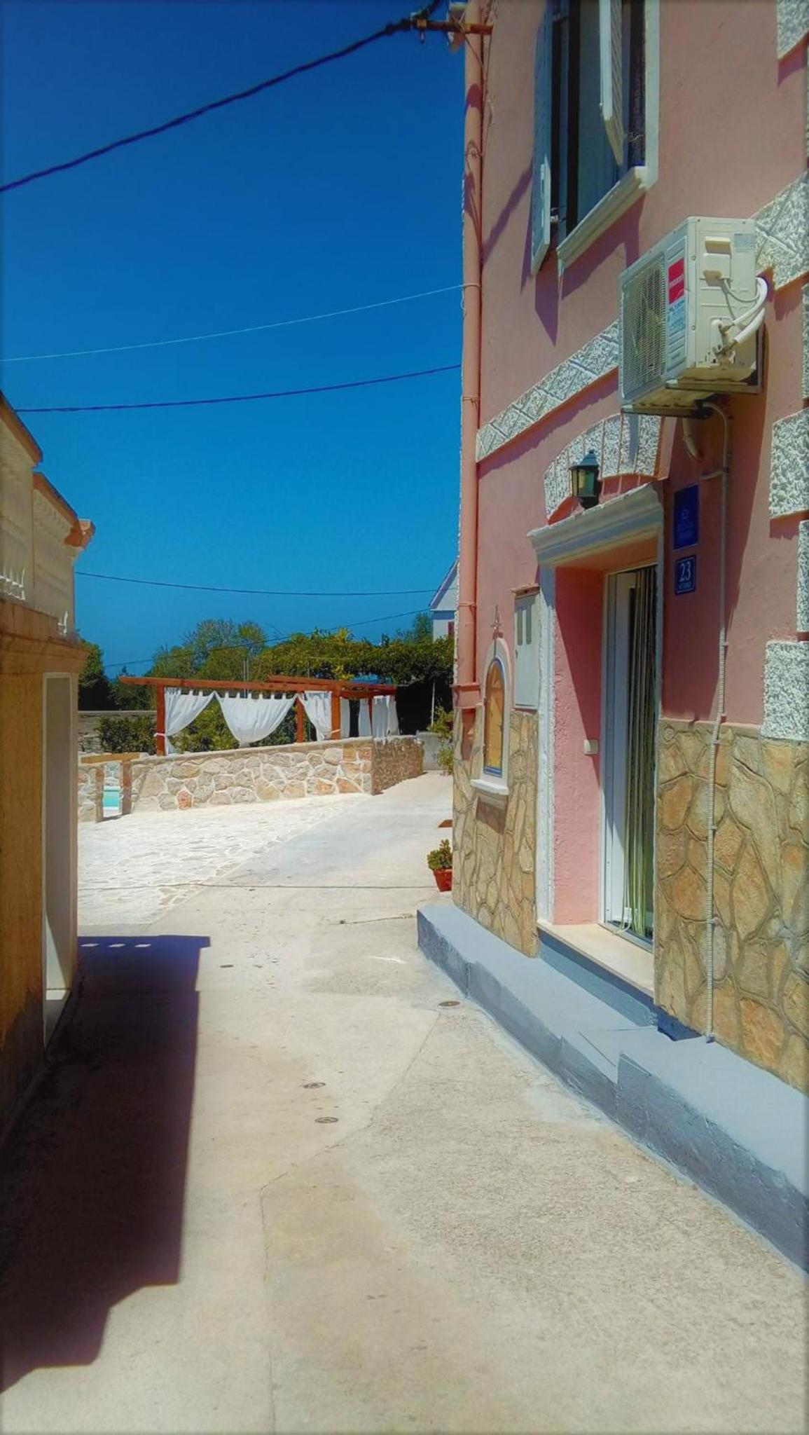 Photo 30