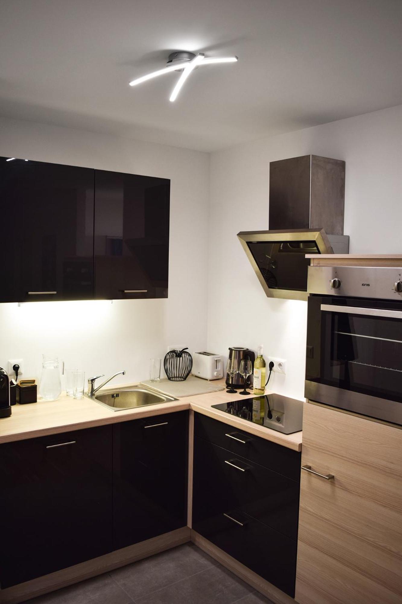 Cosy new Apartment 3min to VIC/Uno-City and Danube