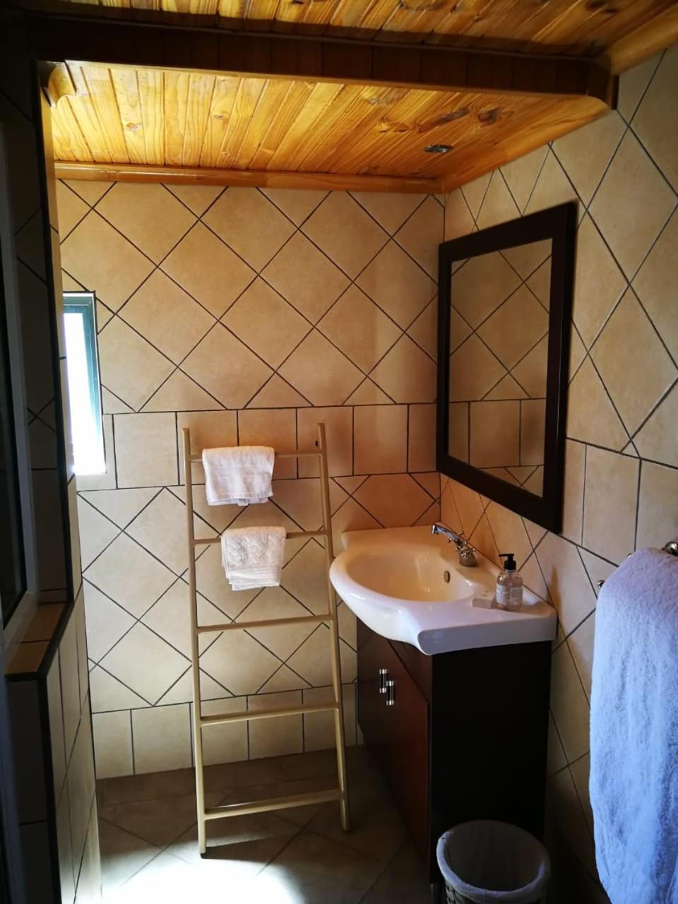 Photo 48