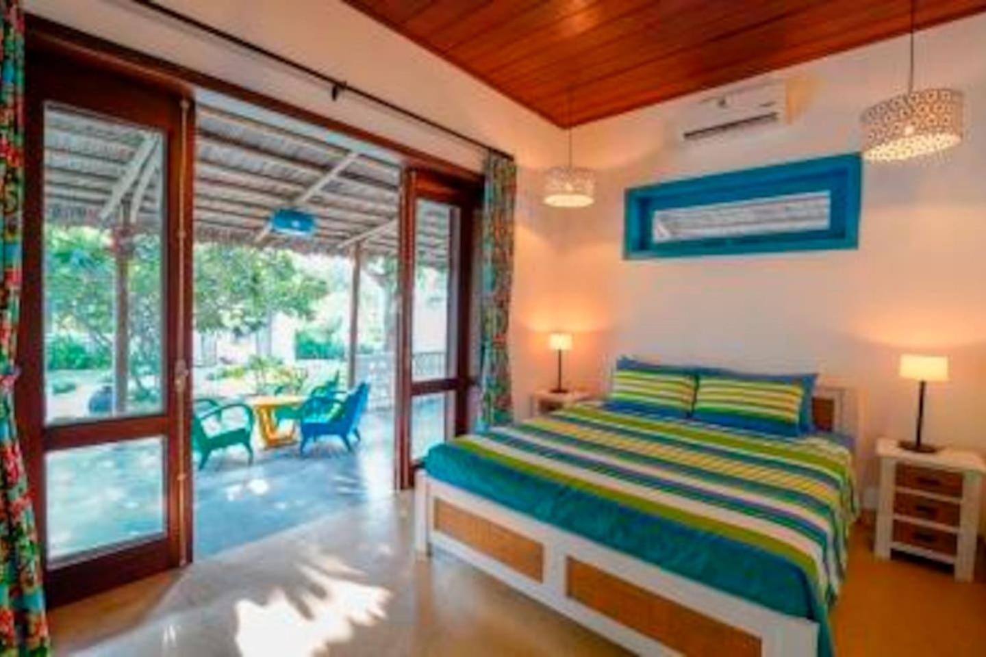 Holiday Villa 6BR Beachfront, Pool, Sauna An Bang Beach