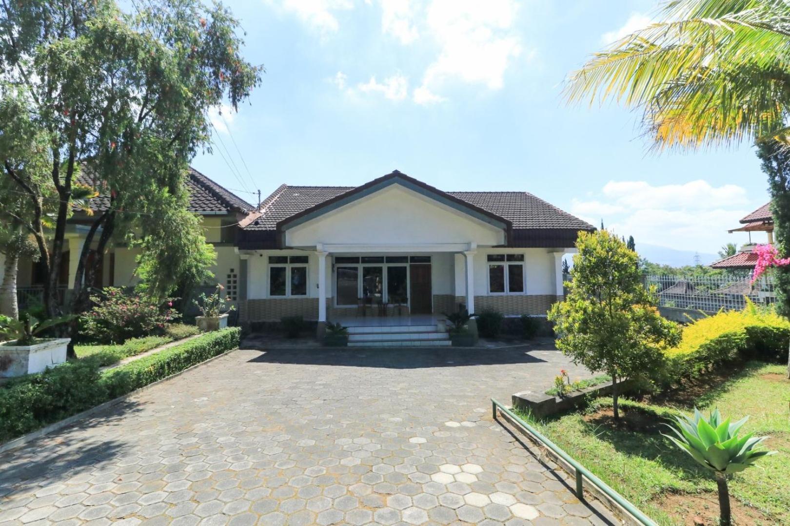 Villa Bunga Guest House RedPartner view 5