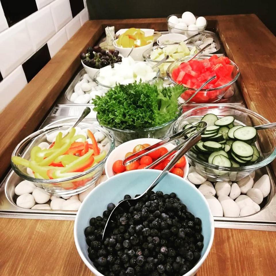 breakfast buffet