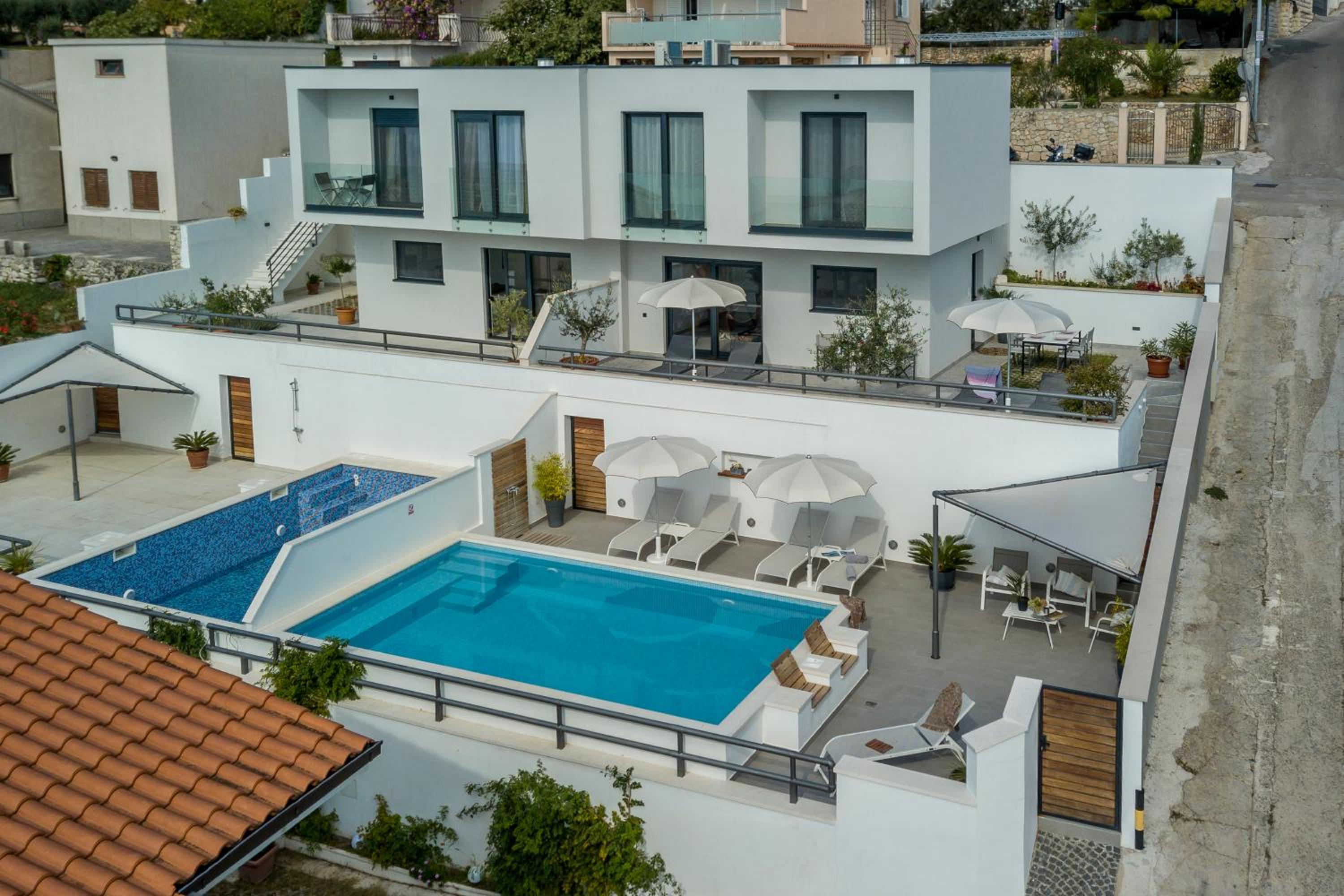 Holiday home Lola, sea on a palm! HEATED POOL view 4