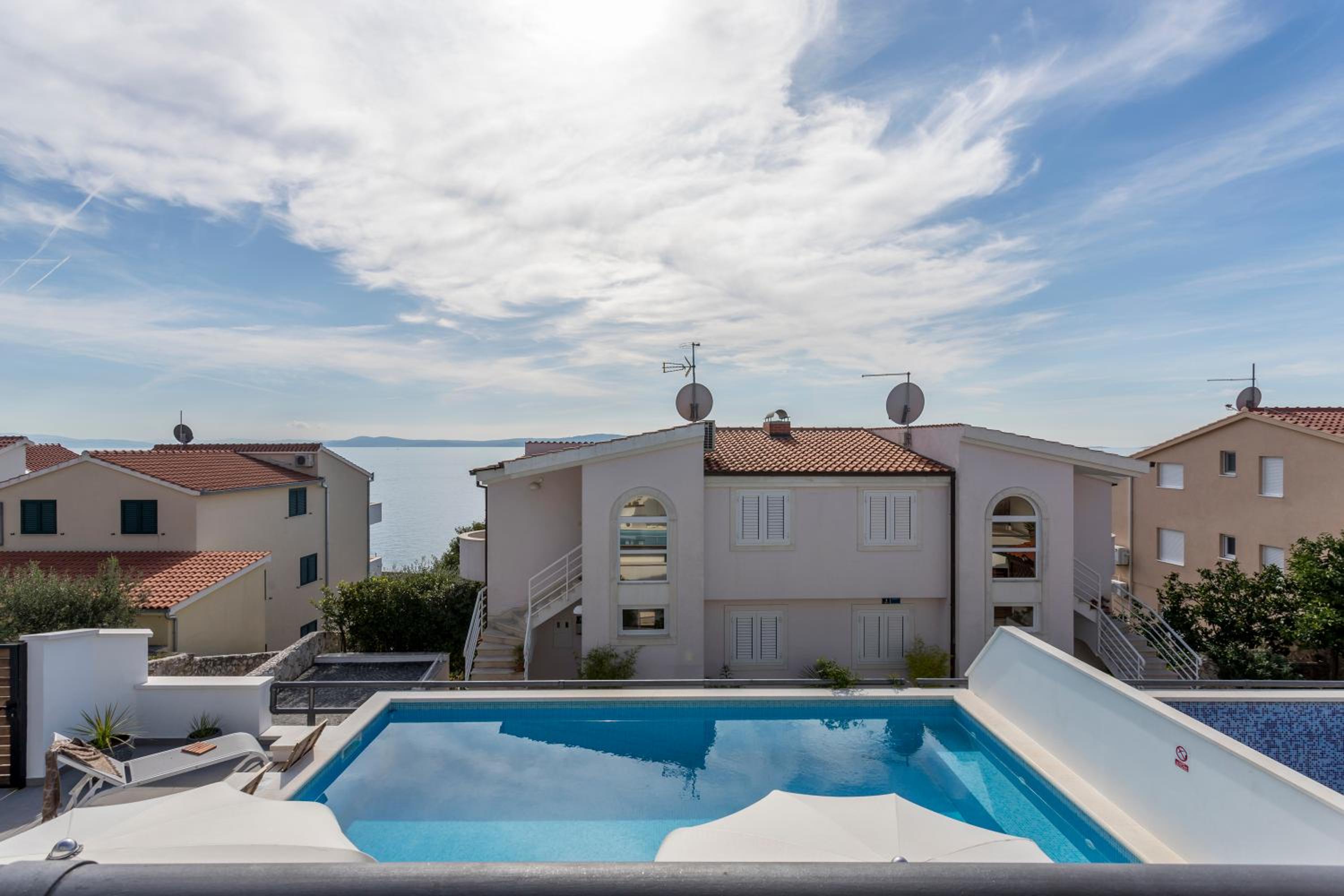 Holiday home Lola, sea on a palm! HEATED POOL view 2