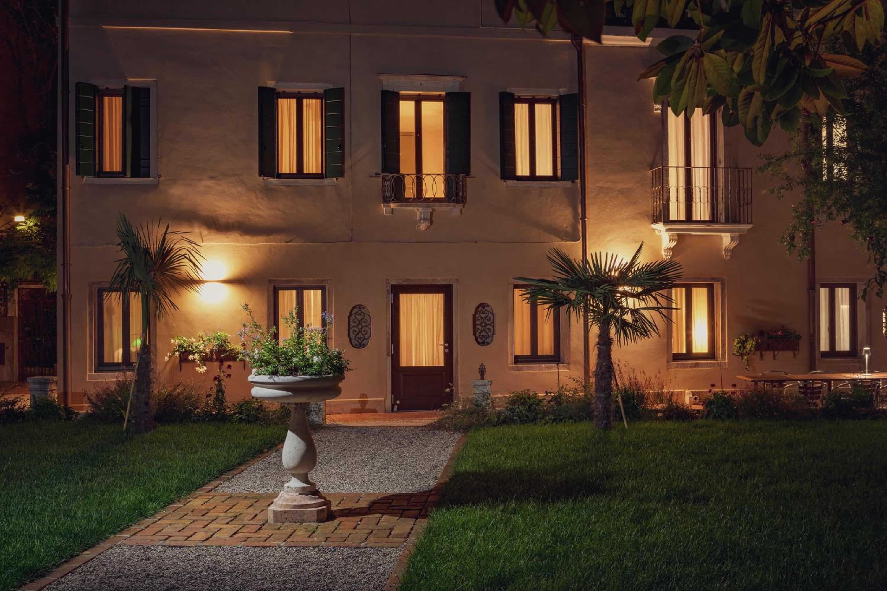 Cinqueteste Luxury Home
