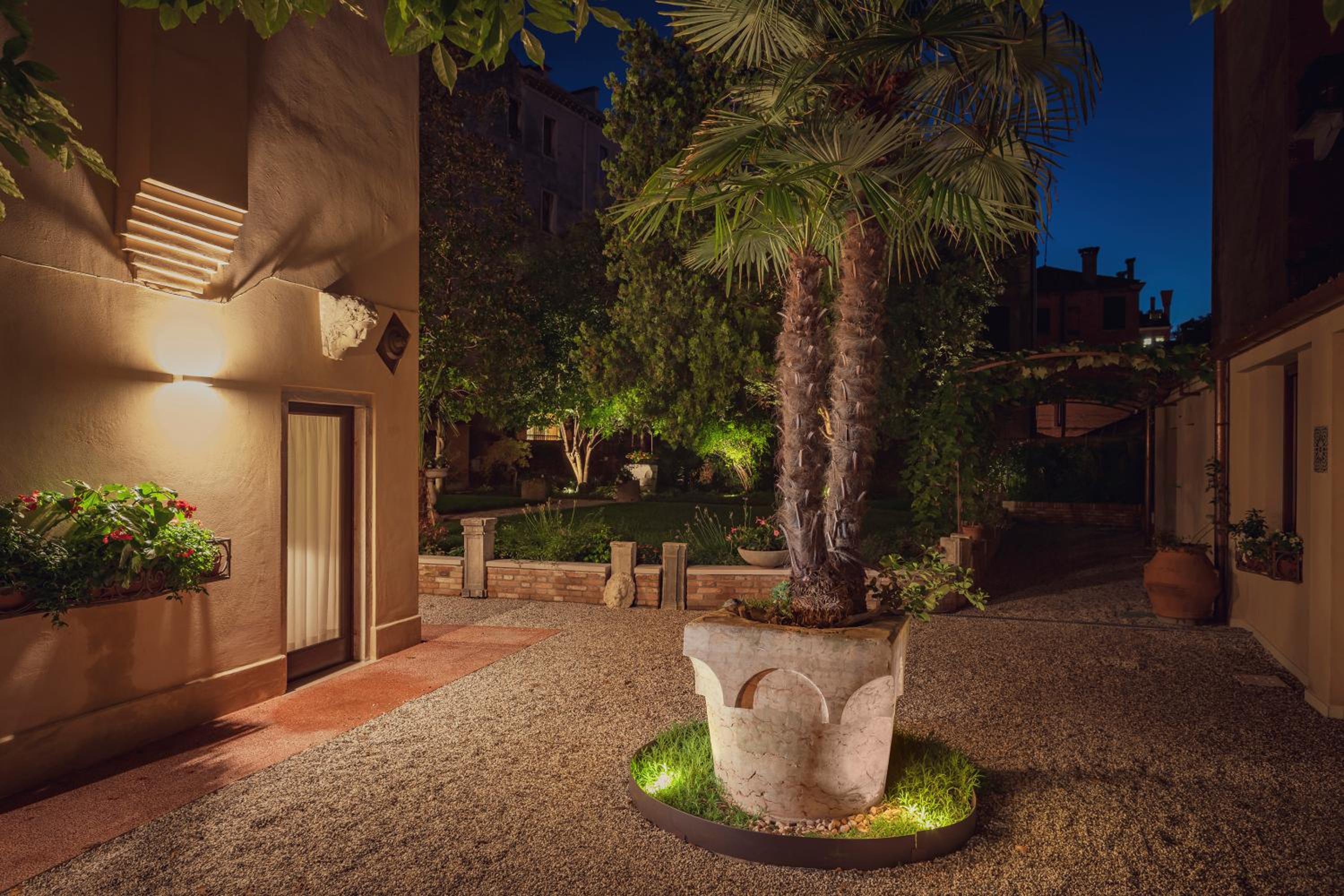 Cinqueteste Luxury Home