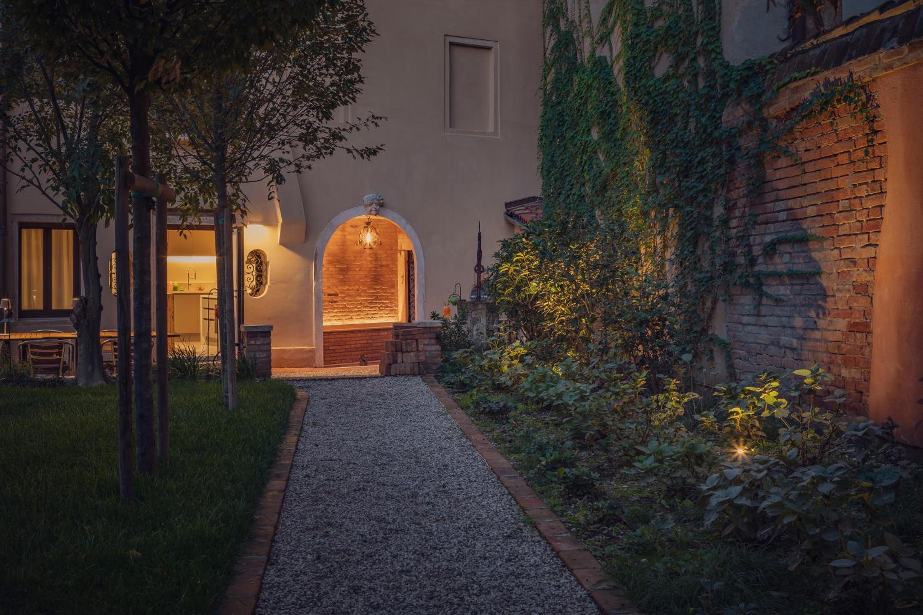 Cinqueteste Luxury Home