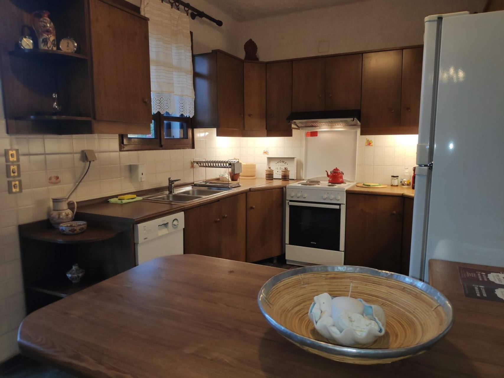 Friends / Family Relaxing country house, Chalkida view 4