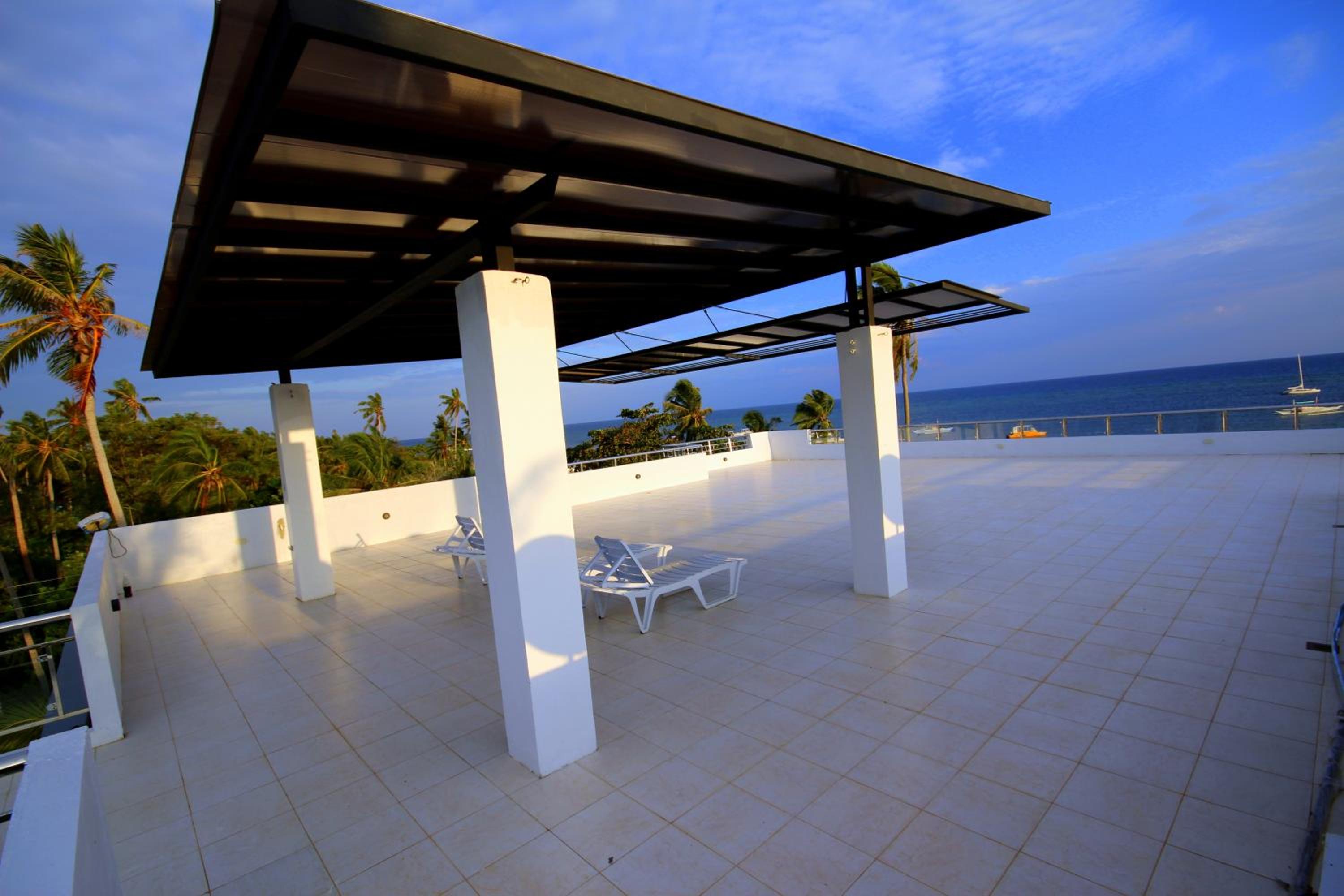 Bohol South Beach Hotel