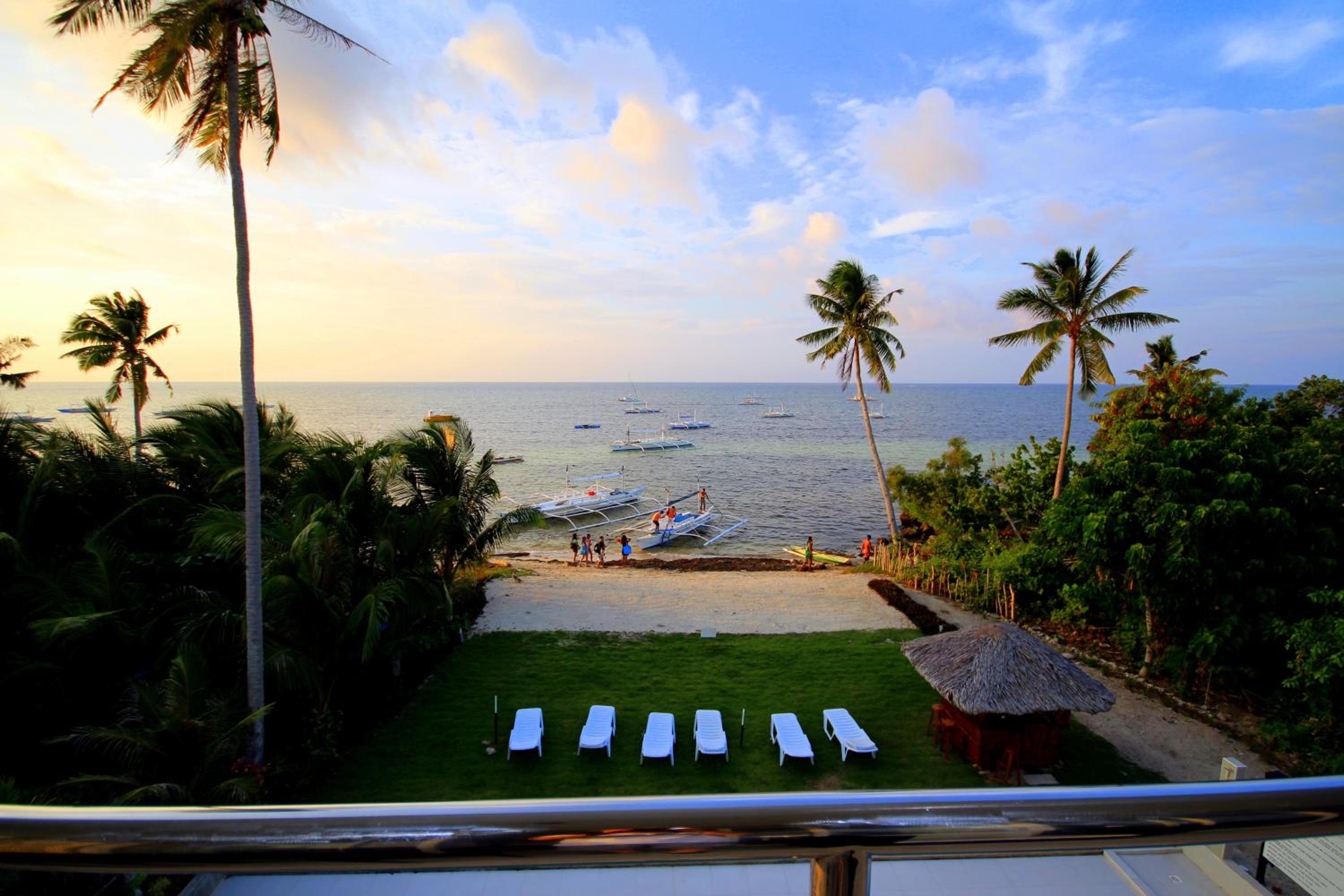Bohol South Beach Hotel