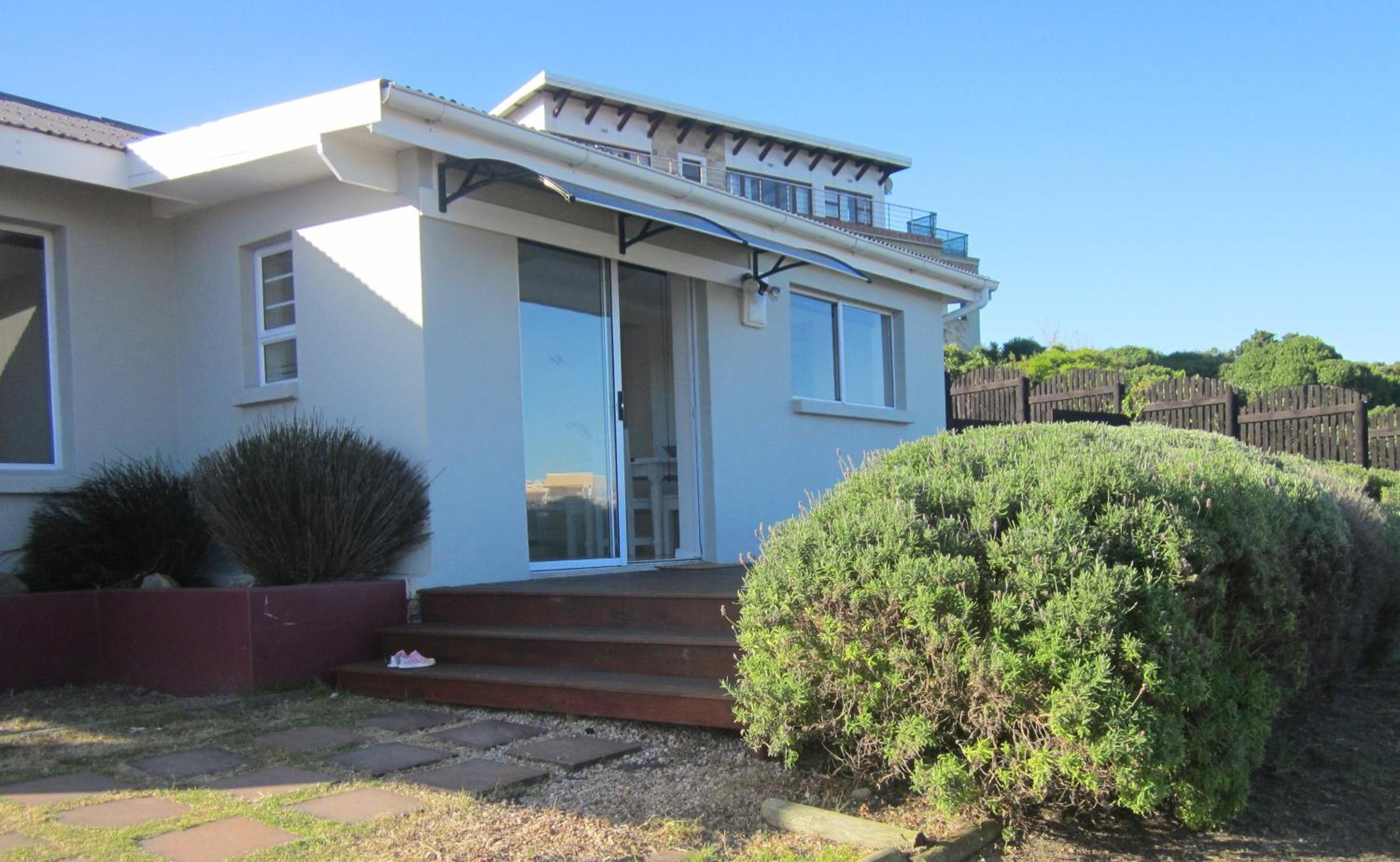 Modern Beach Cottage view 3