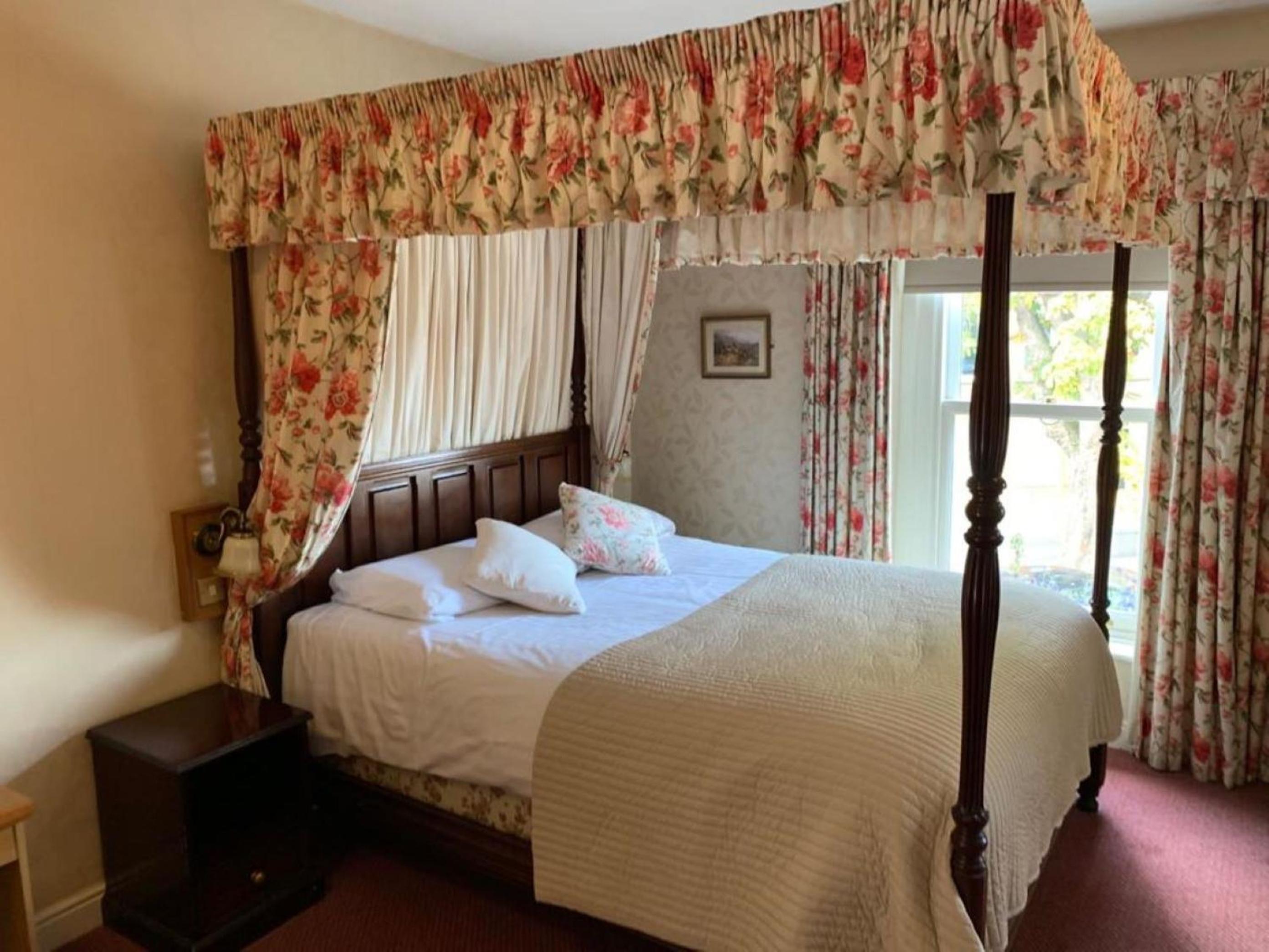Waterford Lodge Hotel view 3