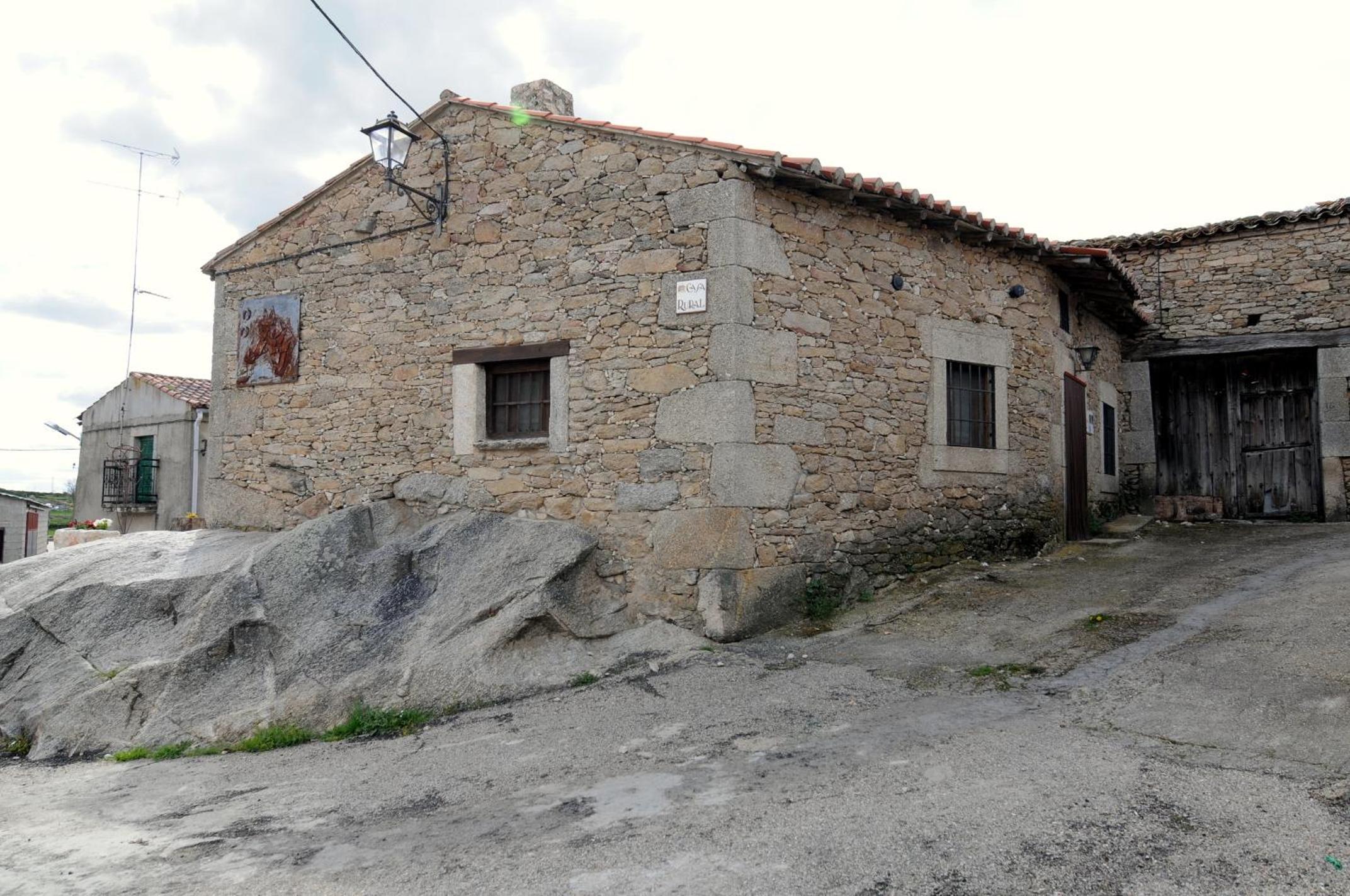 Photo 6