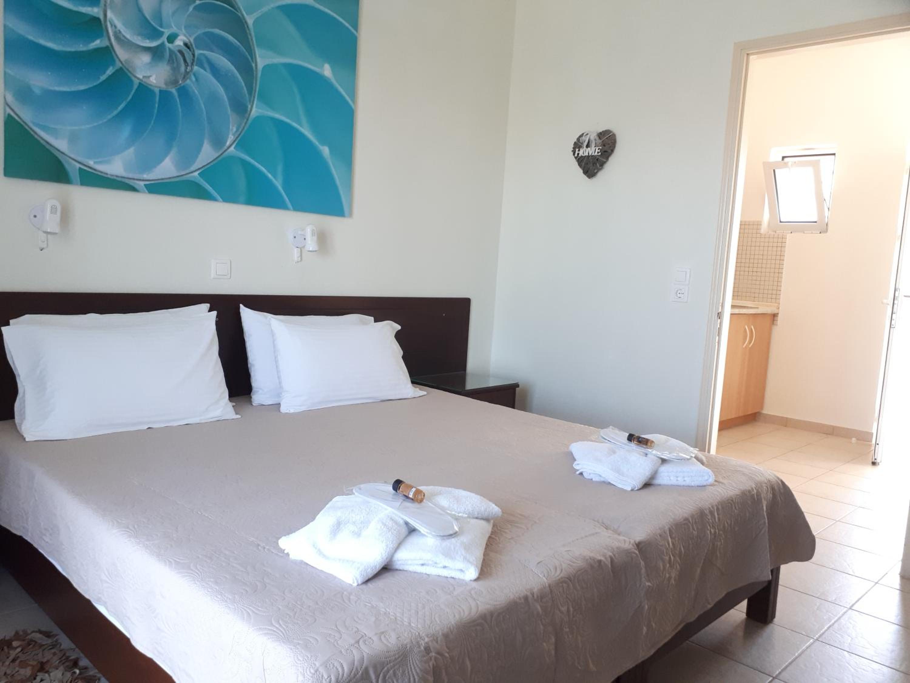Metaxa Apartments