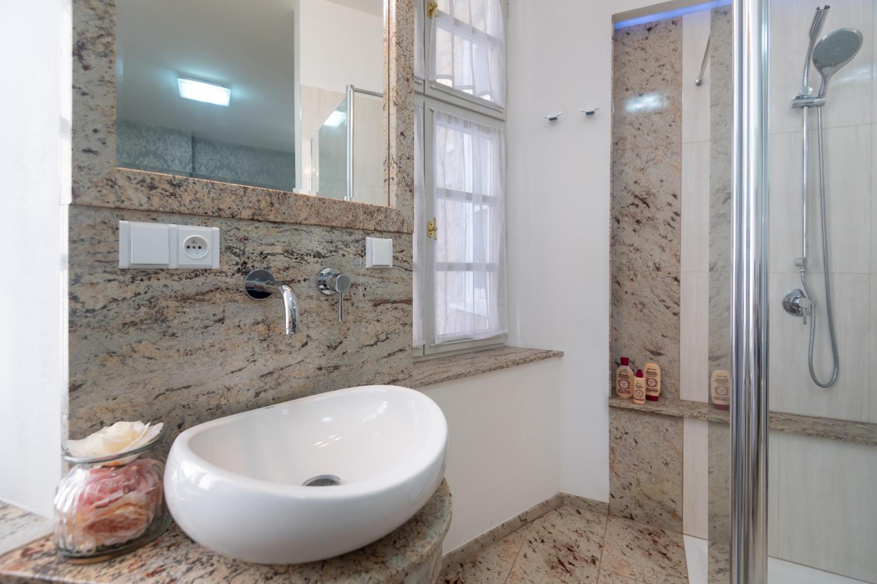Quiet apartment in the heart of Old Town centre