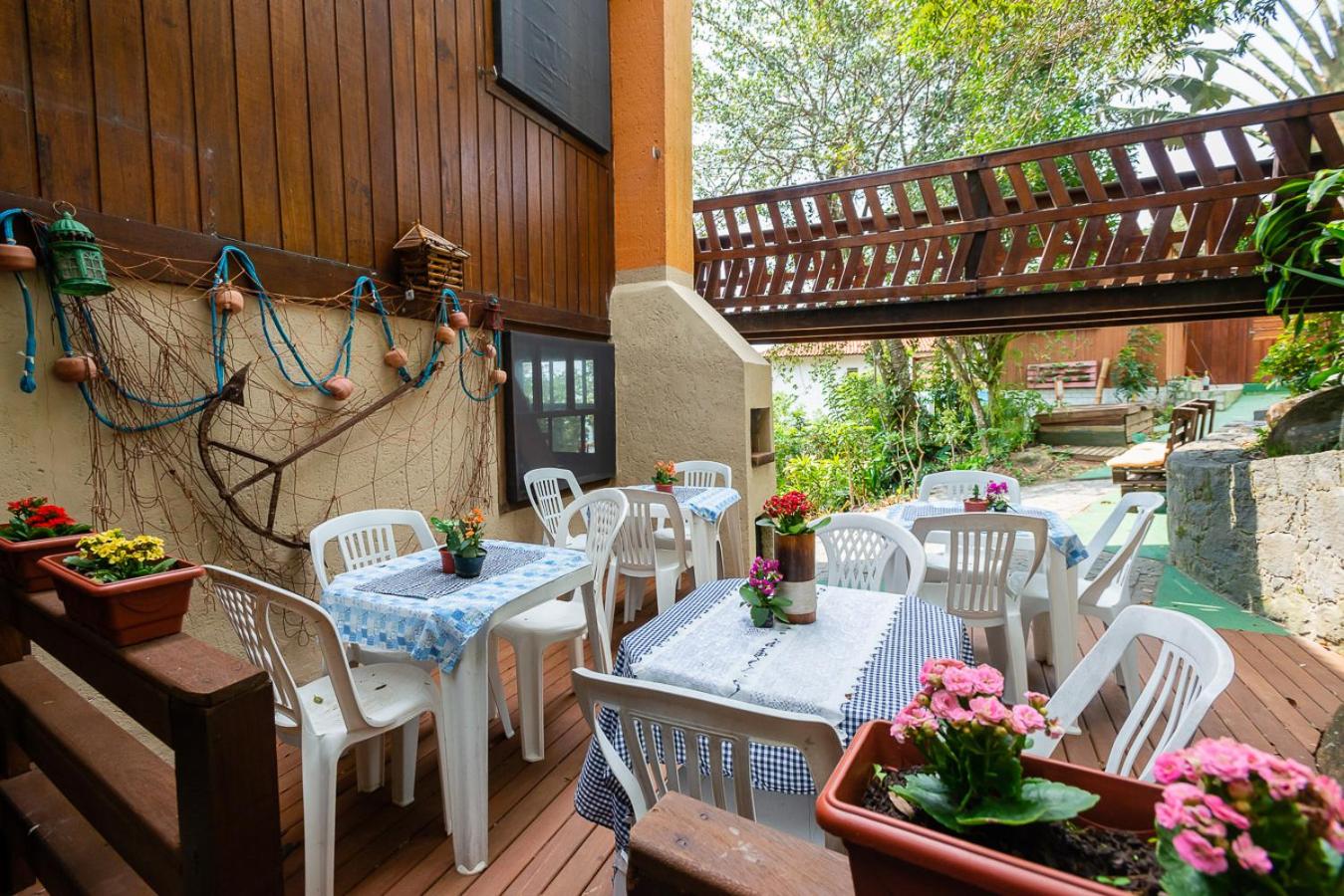Sunset Strip Eco Apartments
