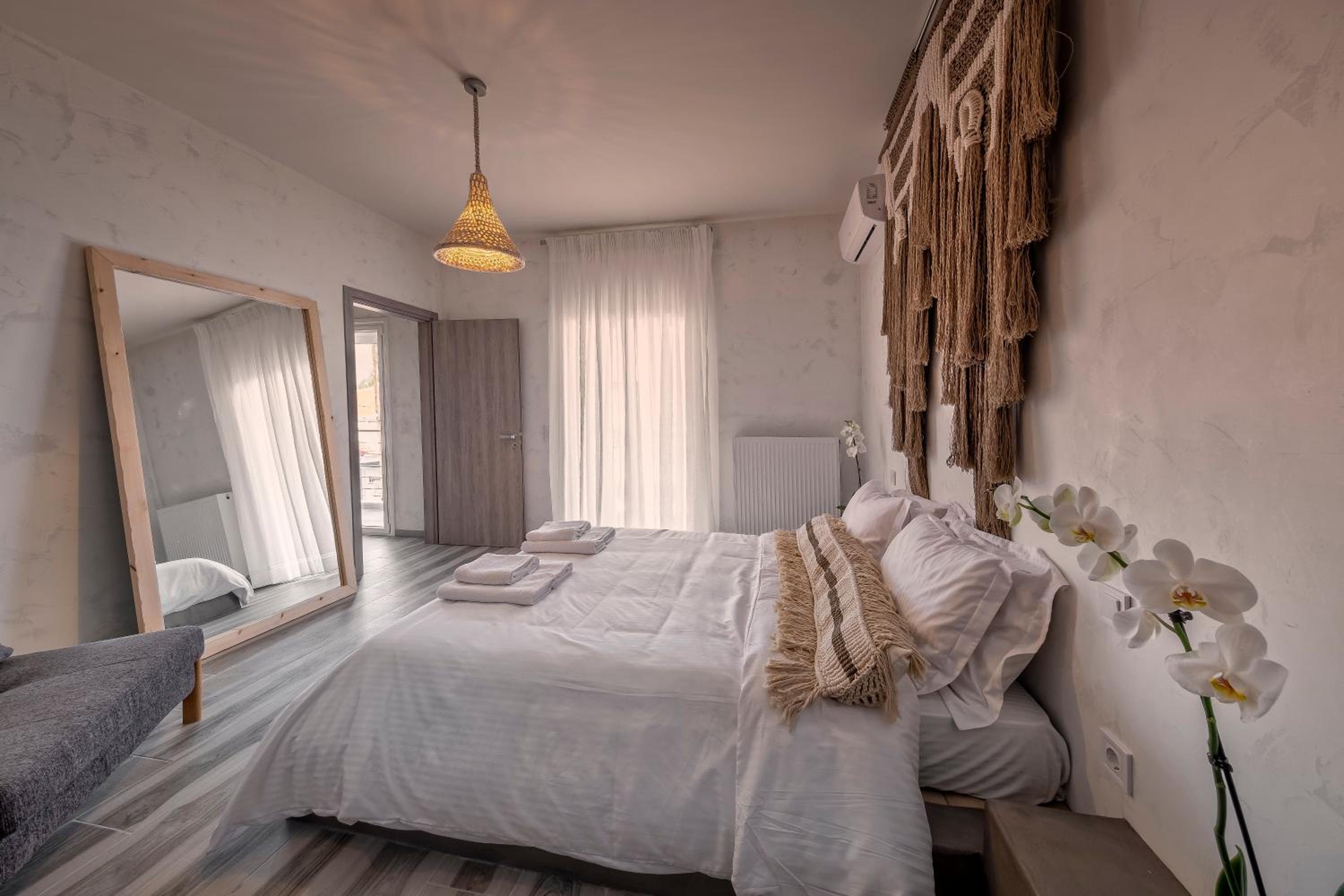 Macrame Suites
