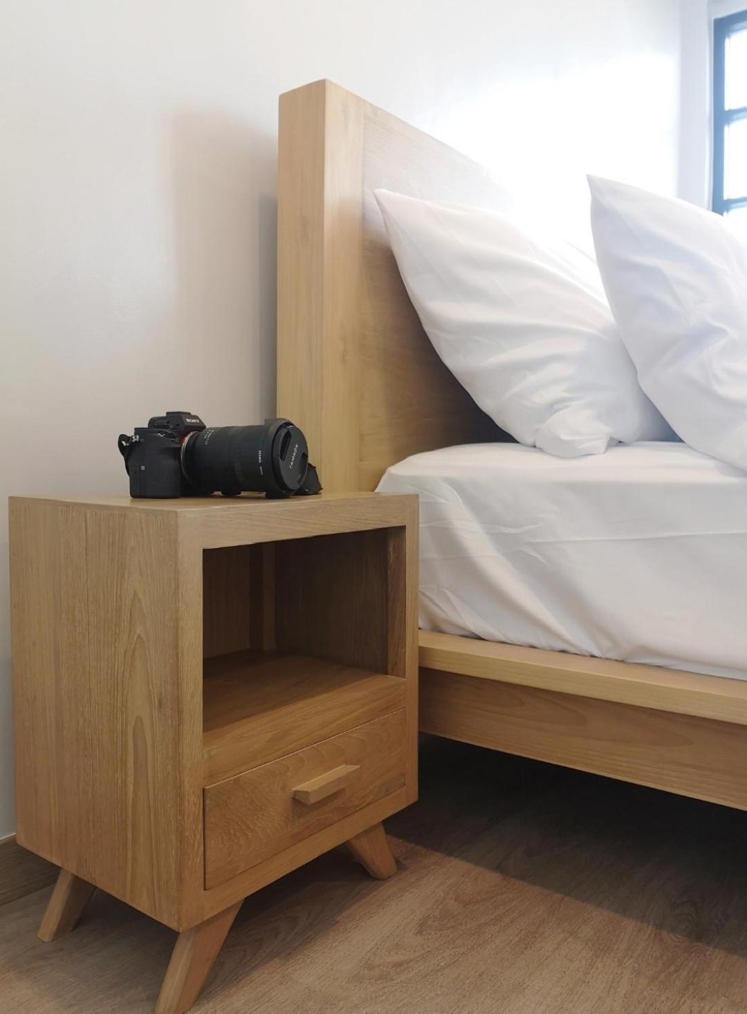 YAKTHAI POSHTEL