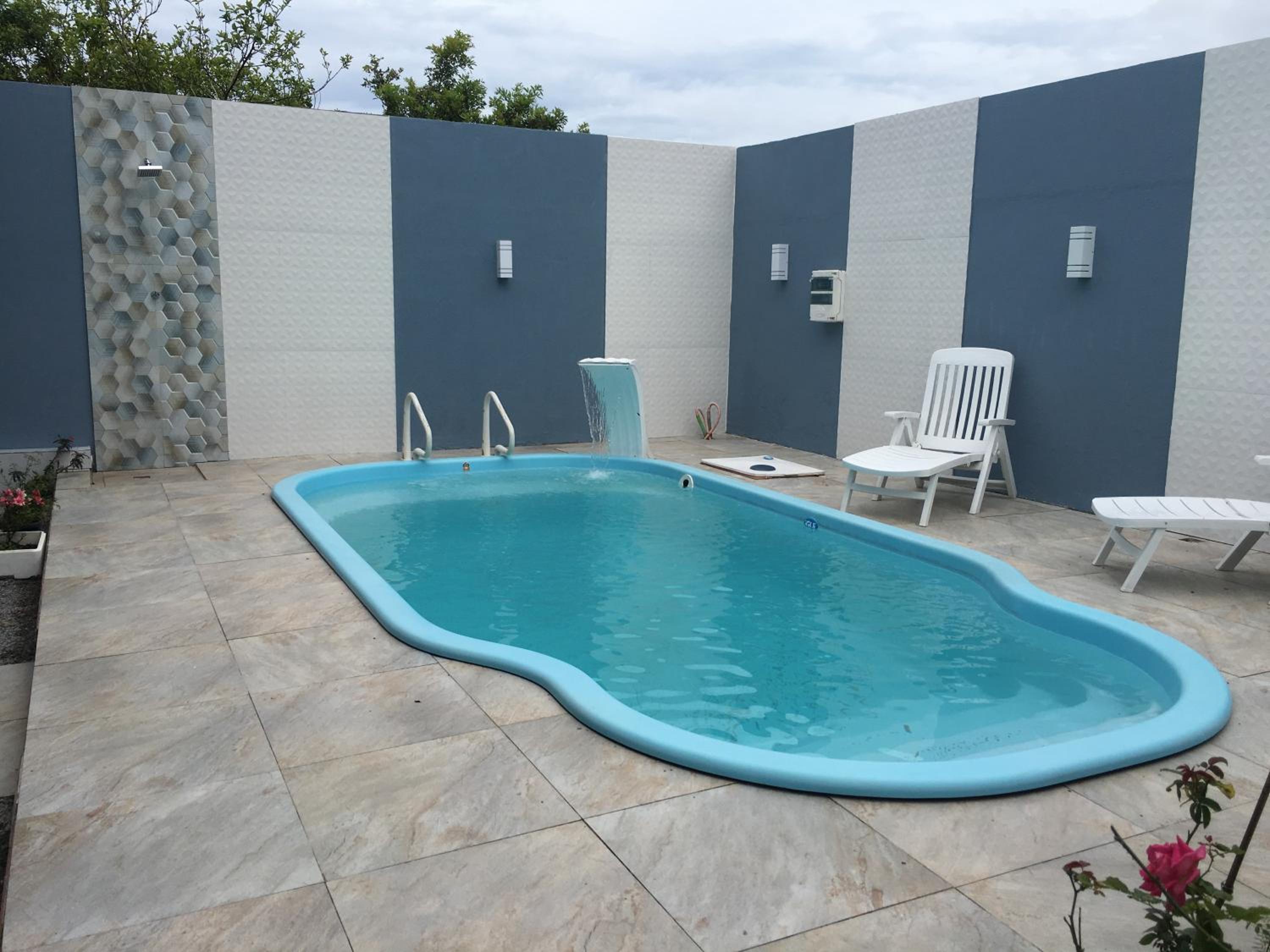 Casa com Piscina temporada
